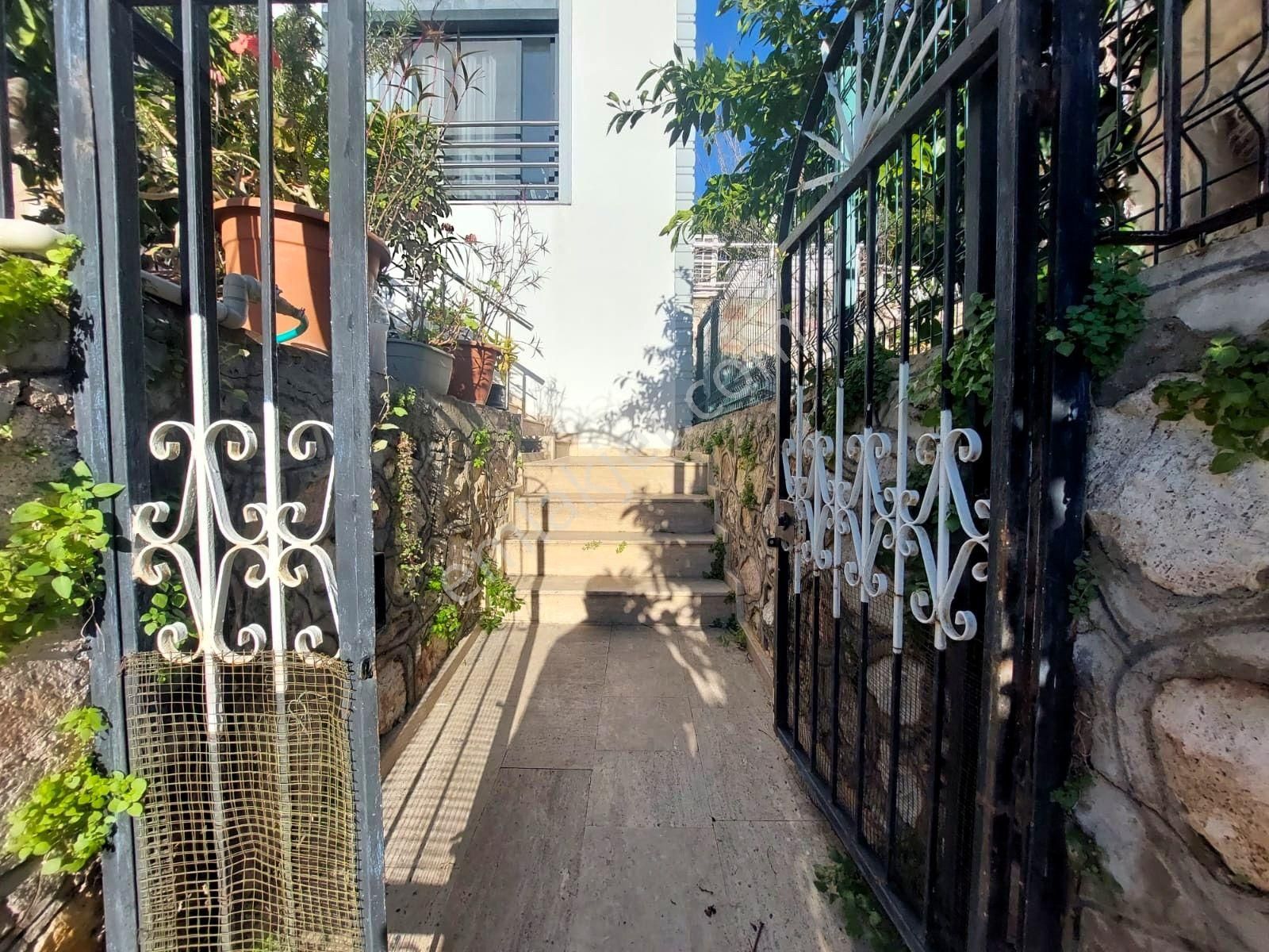 İzmi̇r Menderes Gümüldür De Satılık Müstaki̇l Yazlık Vi̇lla 4+1 - Görsel 5