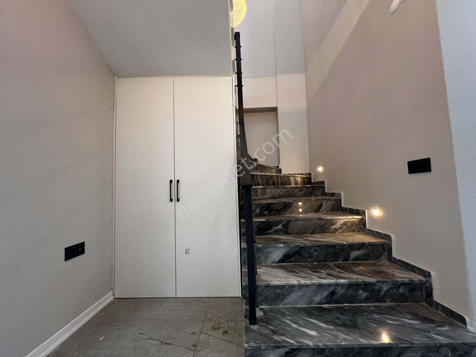 Yiğit'ten Kızılkeçilide Giyinme Odalı 4+1 Müstakil Havuzlu Villa - Görsel 13