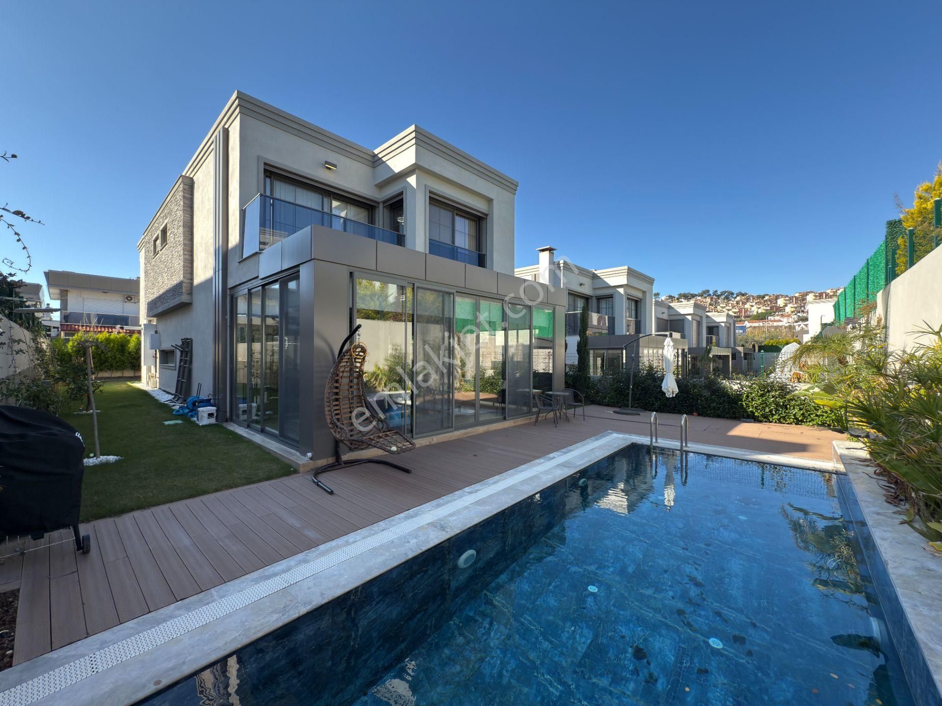 Kadınlar Denizinde, Özel Havuzlu, Denize Yakın 4+1 Lüks Villa - Görsel 2