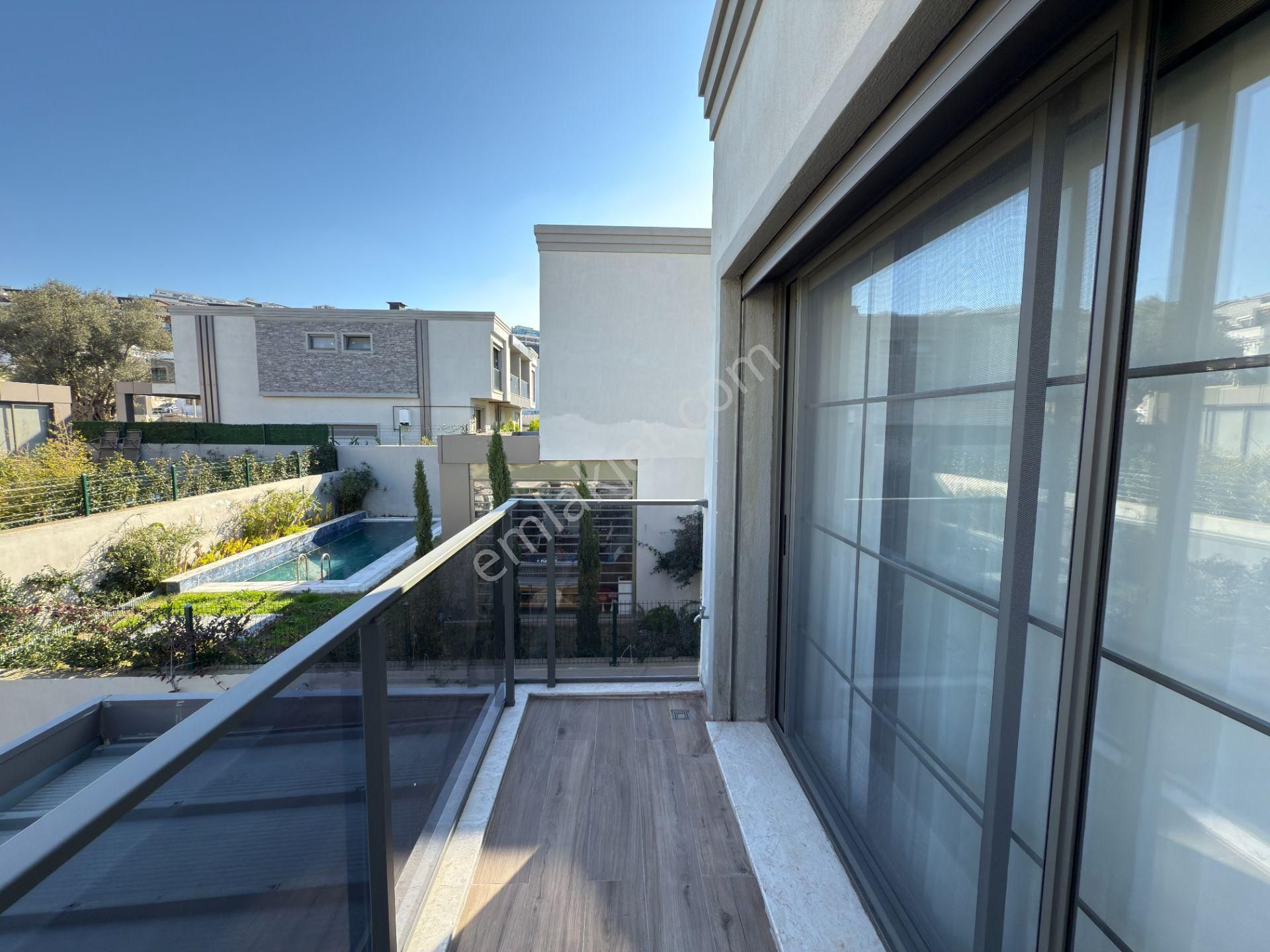 Kadınlar Denizinde, Özel Havuzlu, Denize Yakın 4+1 Lüks Villa - Görsel 18