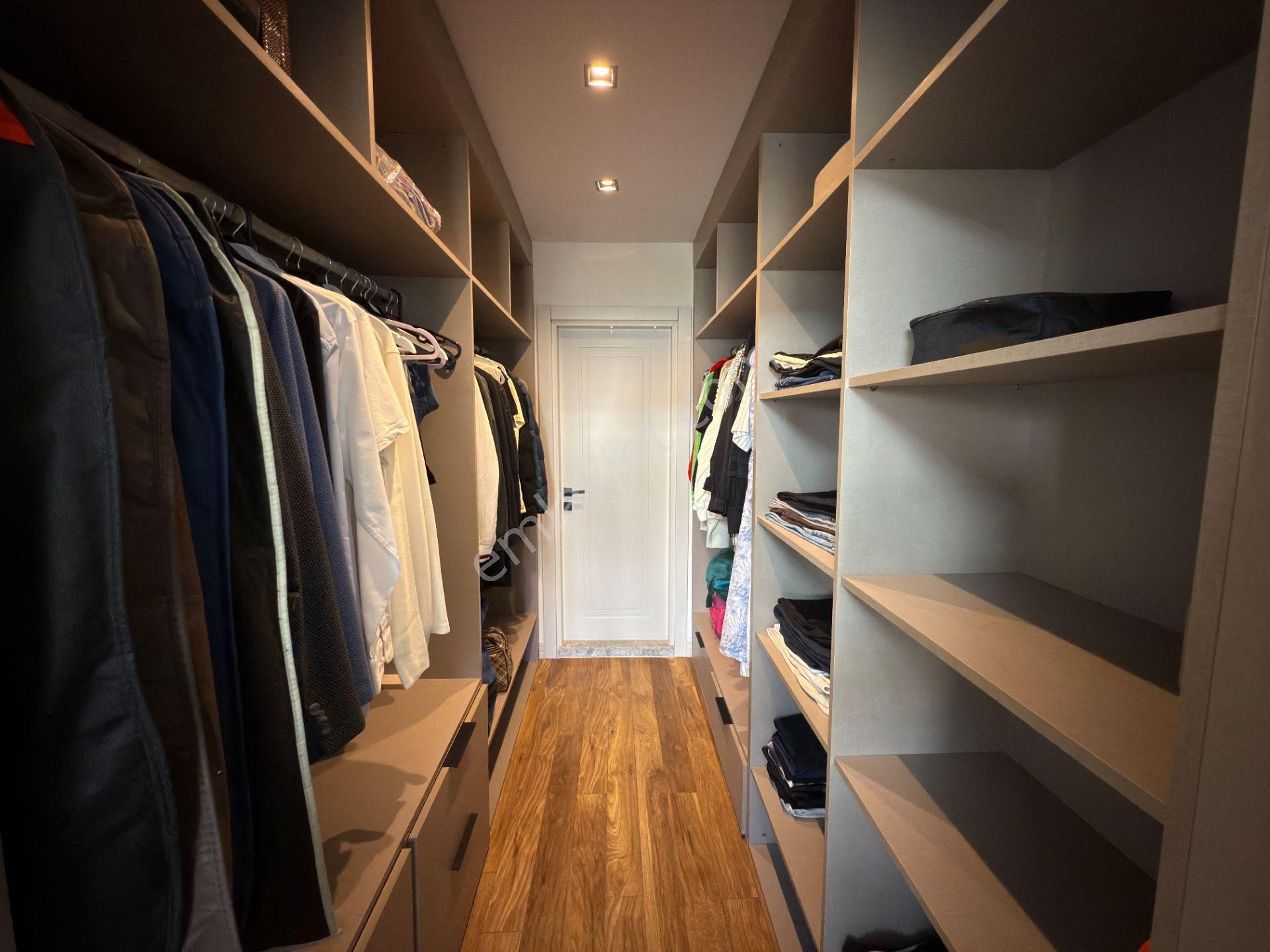 Kadınlar Denizinde, Özel Havuzlu, Denize Yakın 4+1 Lüks Villa - Görsel 21