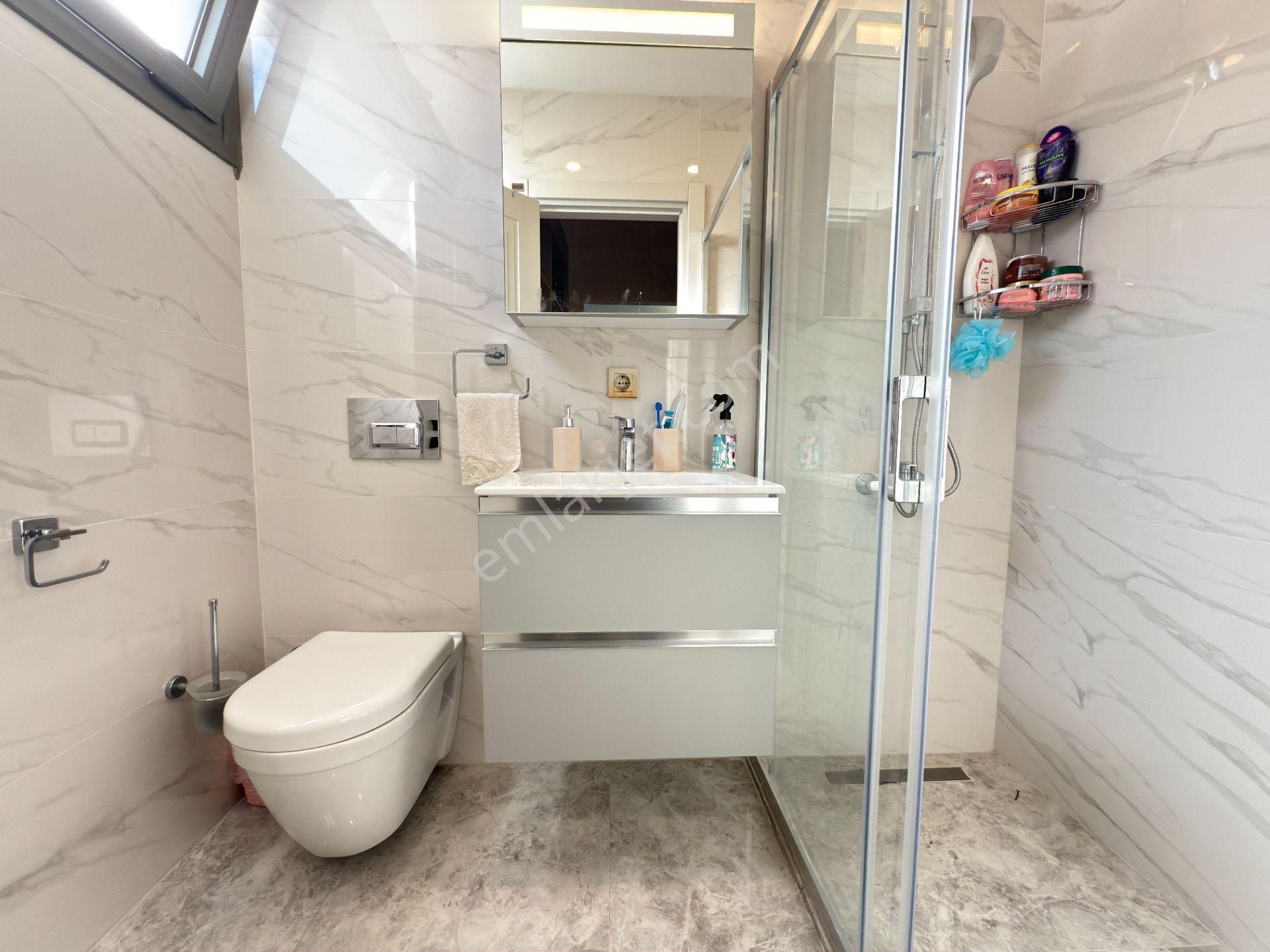 Kadınlar Denizinde, Özel Havuzlu, Denize Yakın 4+1 Lüks Villa - Görsel 15