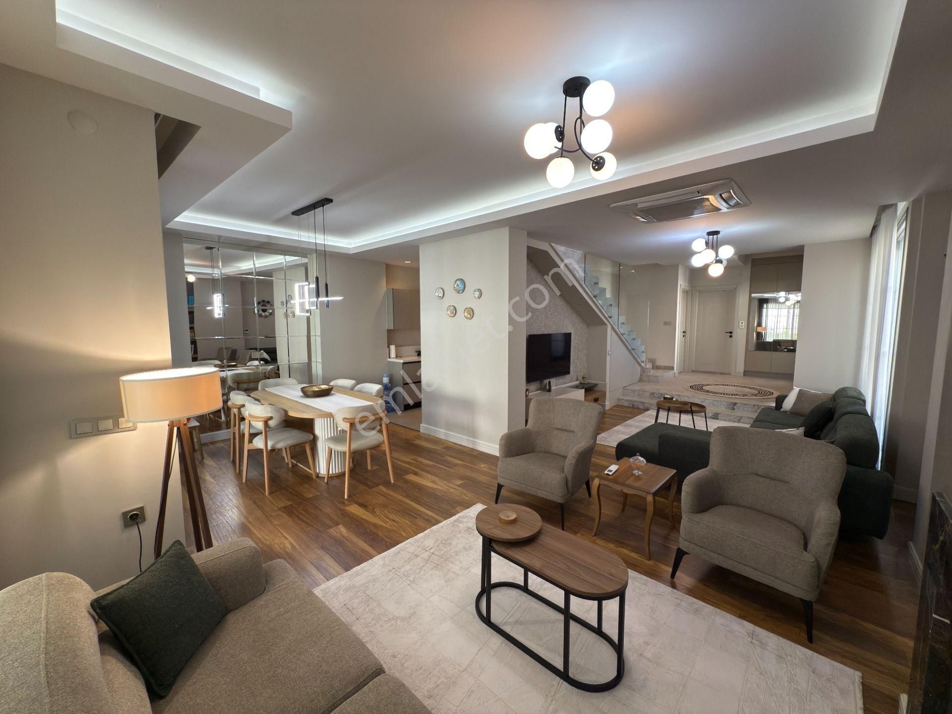 Kadınlar Denizinde, Özel Havuzlu, Denize Yakın 4+1 Lüks Villa - Görsel 14