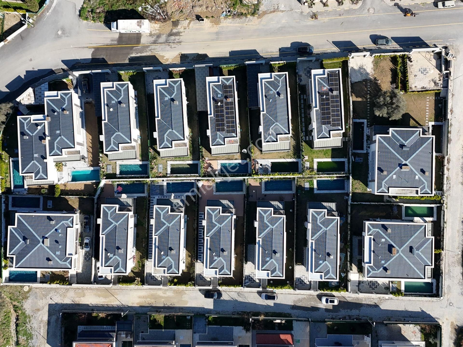 Kadınlar Denizinde, Özel Havuzlu, Denize Yakın 4+1 Lüks Villa - Görsel 8