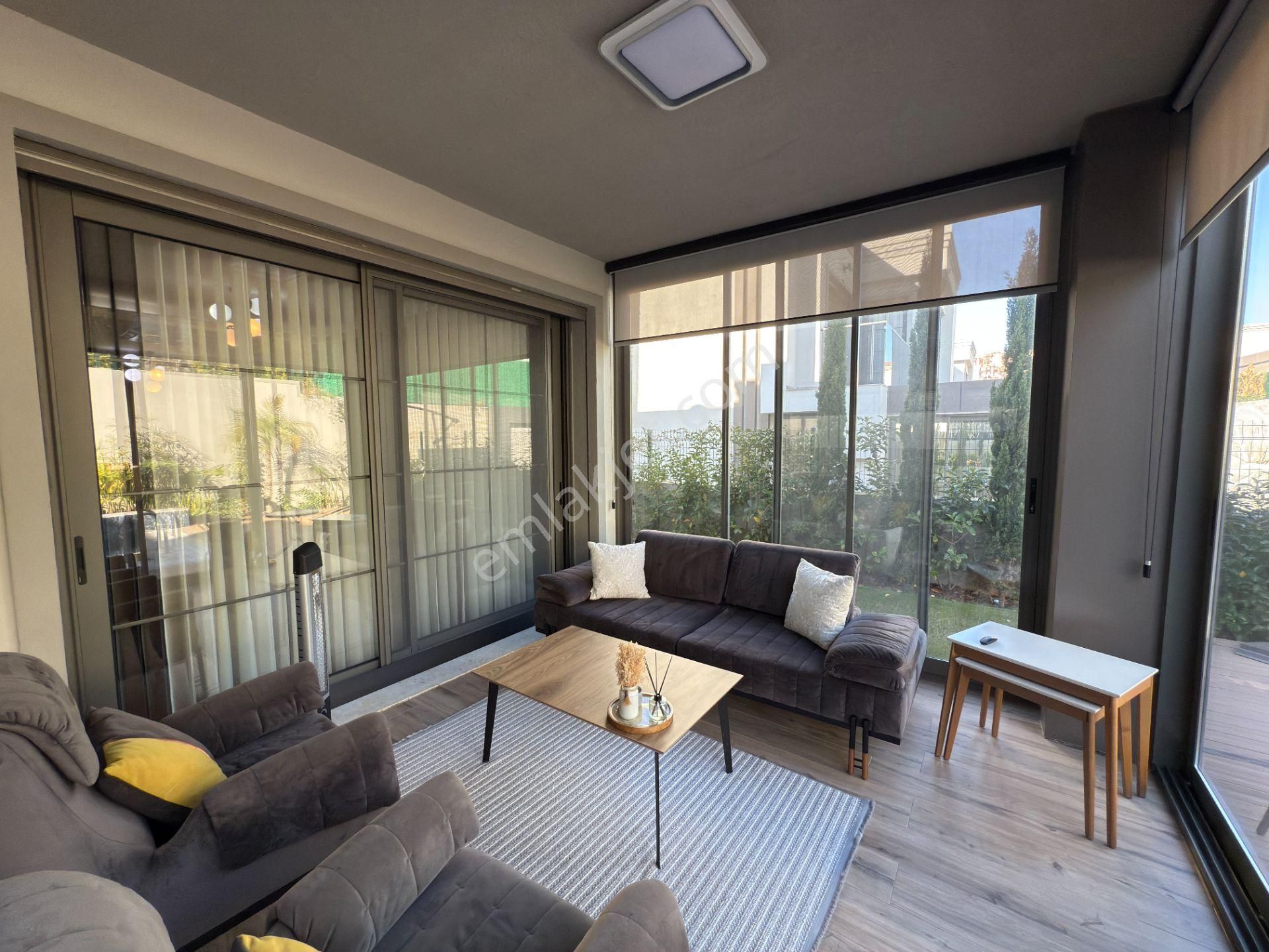 Kadınlar Denizinde, Özel Havuzlu, Denize Yakın 4+1 Lüks Villa - Görsel 13