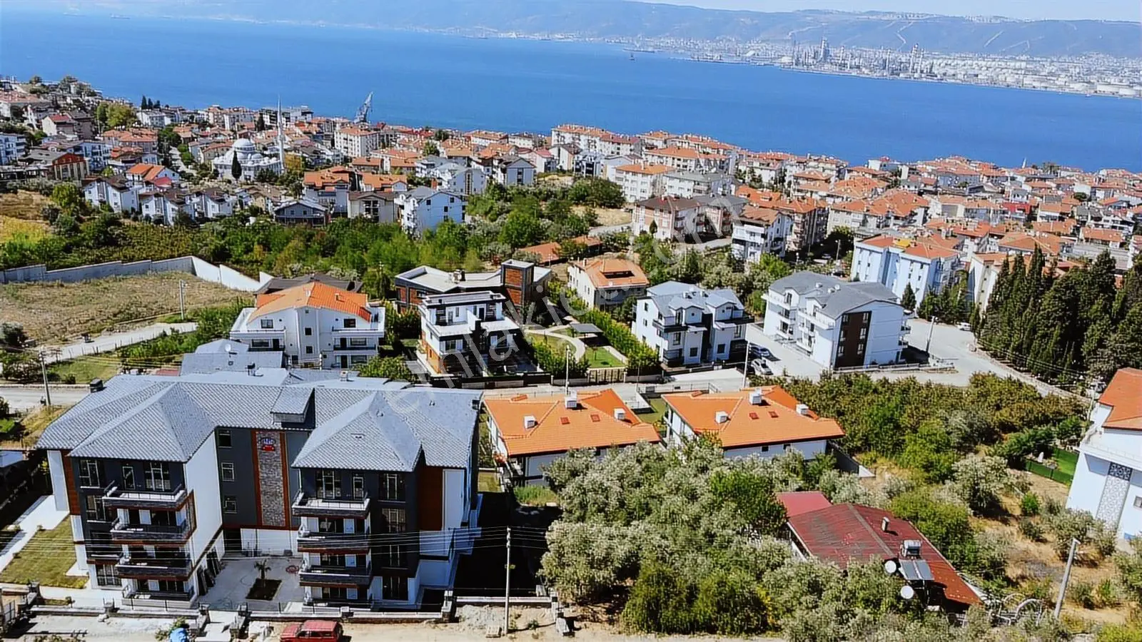 Deniz Manzaralı Şömineli Asansörlü Son Bahçe Dublex Daire