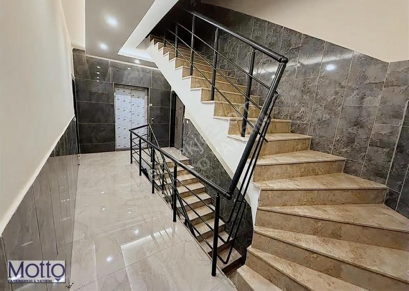 Altınova'da 6+1 Fırsat Satılık Dubleks Daire - Görsel 4