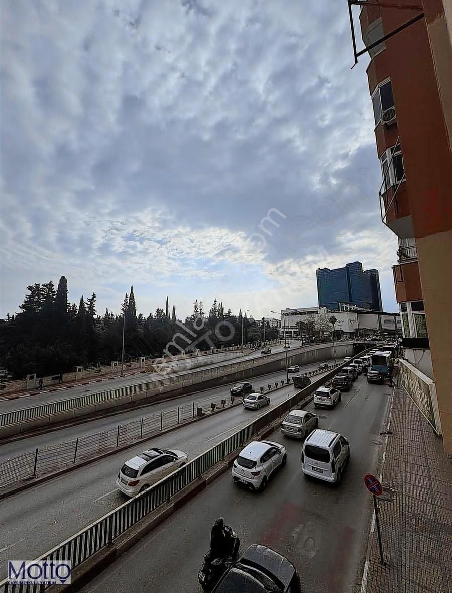 Muratpaşa Tahılpazarı Anayol Üstü Kiralık İşyeri & Ofis