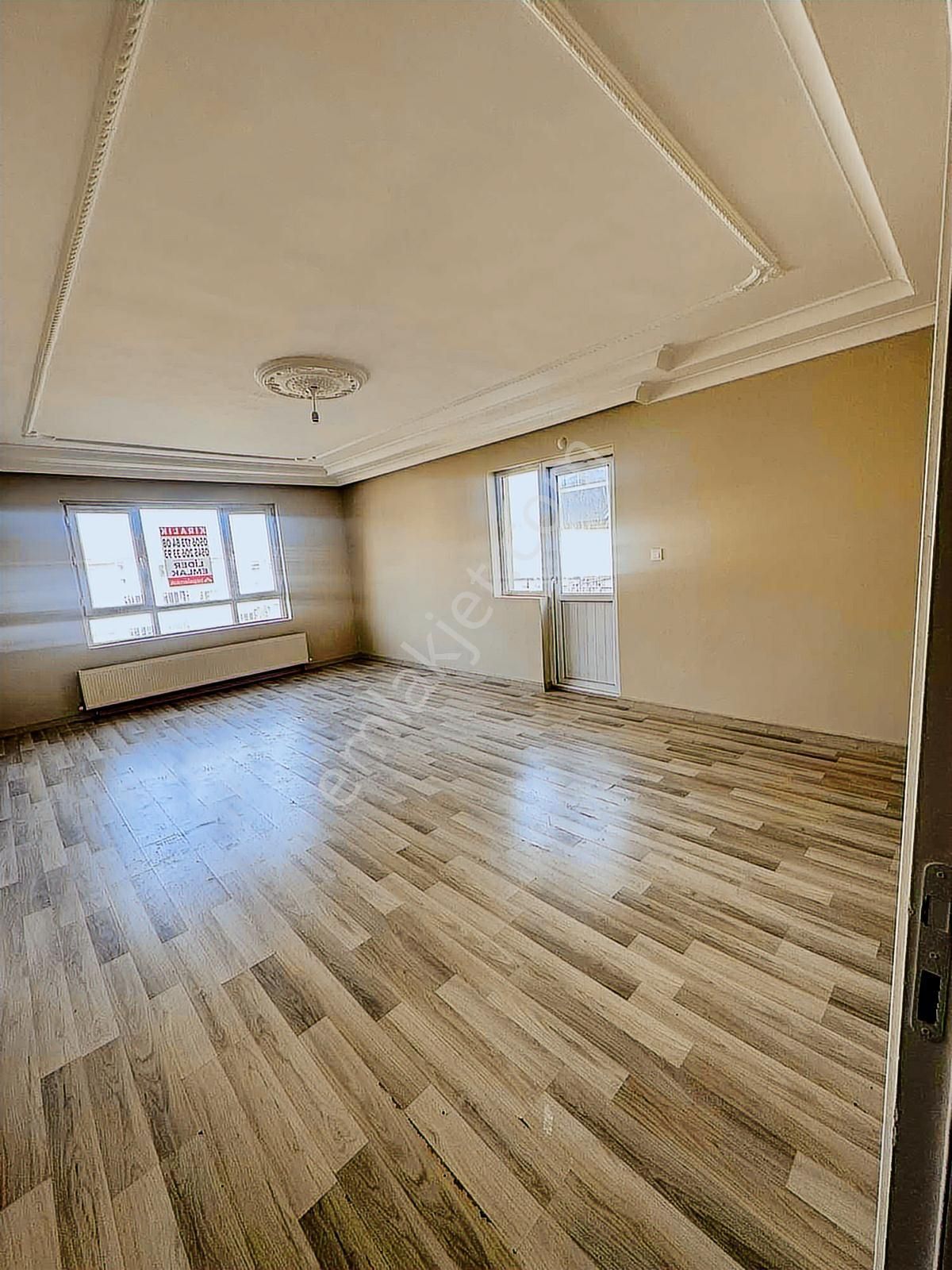 Lider'den Cadde Üzeri 3+1,ön Cephe,asansörlü,masrafsız Daire !!!