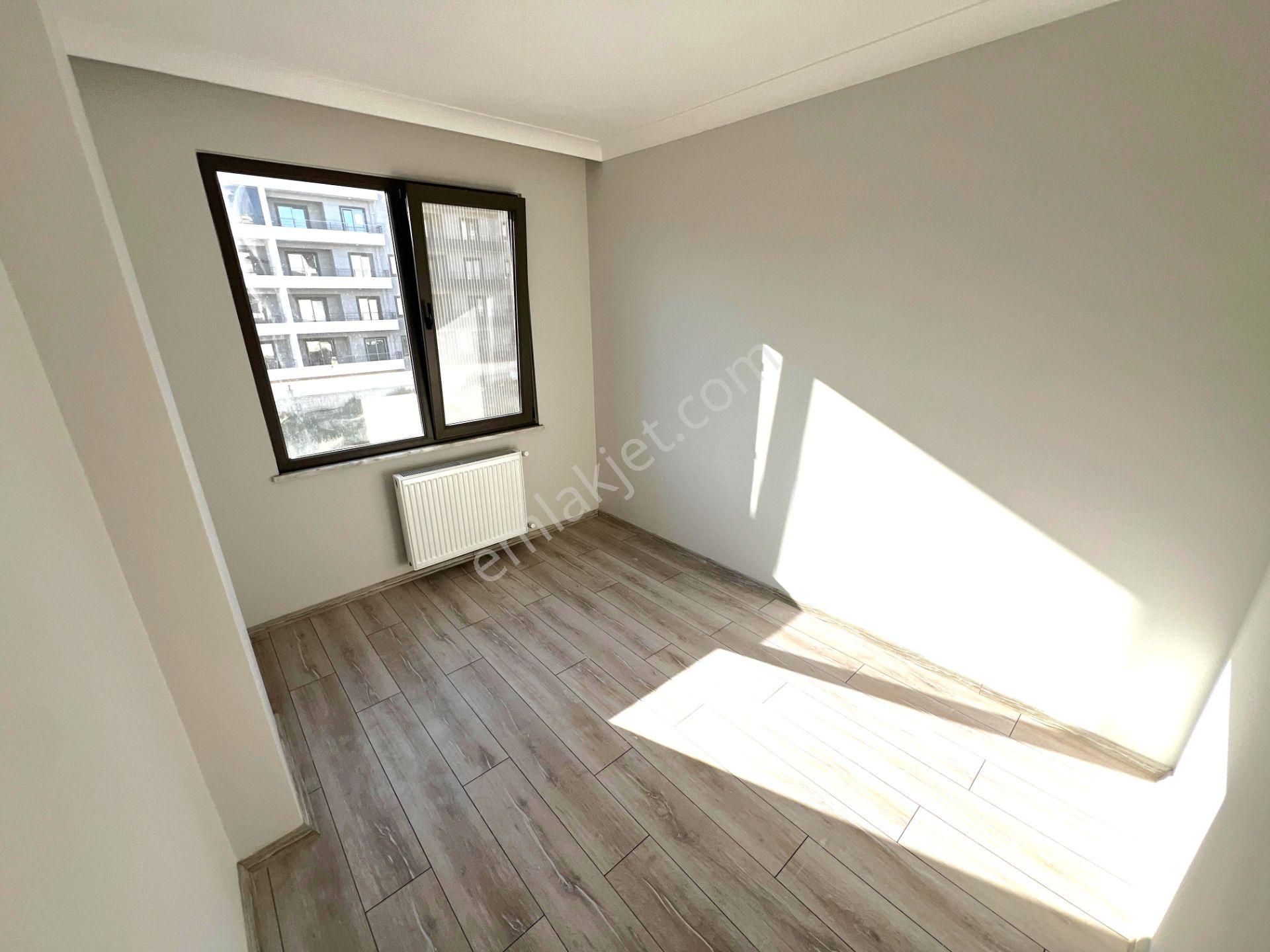 Yiğit'ten Altınkum'da 3 Yaşında Arakat Cam Balkonlu 2+1 Daire - Görsel 28