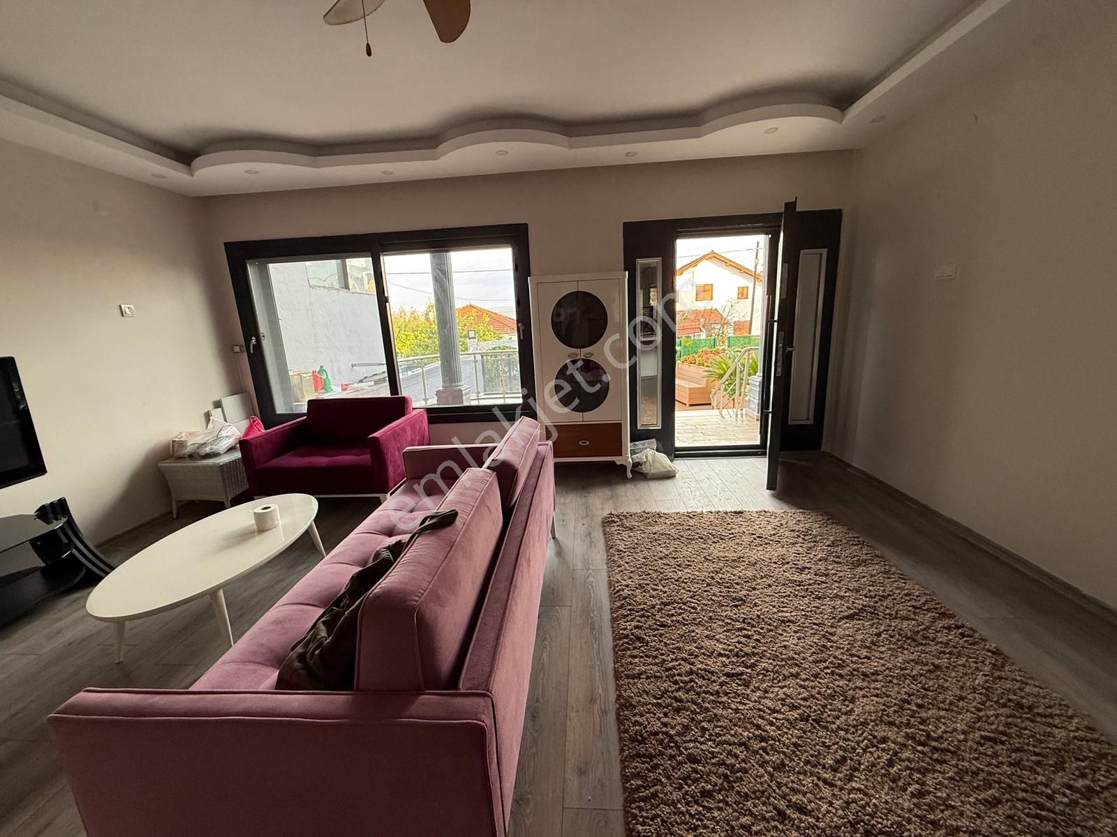 Urla Gülbahçede Denize 50m Mesafede Satılık Full Tadilatlı Villa - Görsel 24