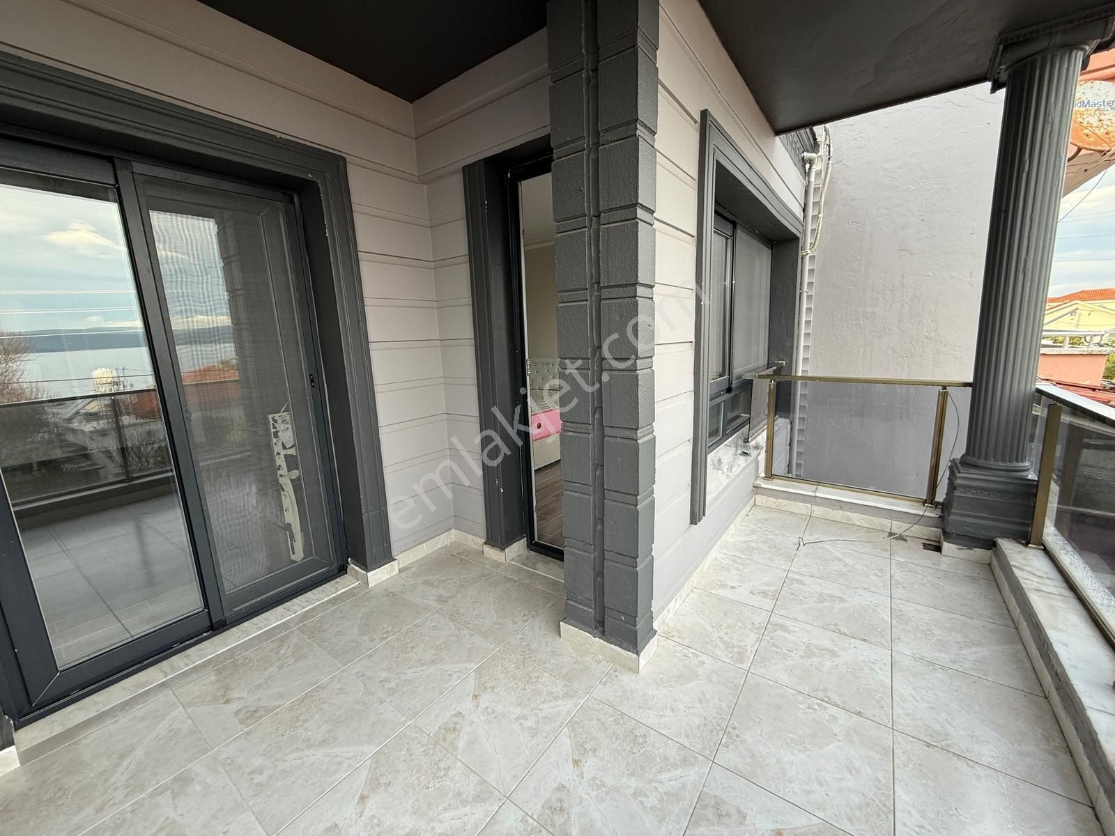 Urla Gülbahçede Denize 50m Mesafede Satılık Full Tadilatlı Villa - Görsel 20