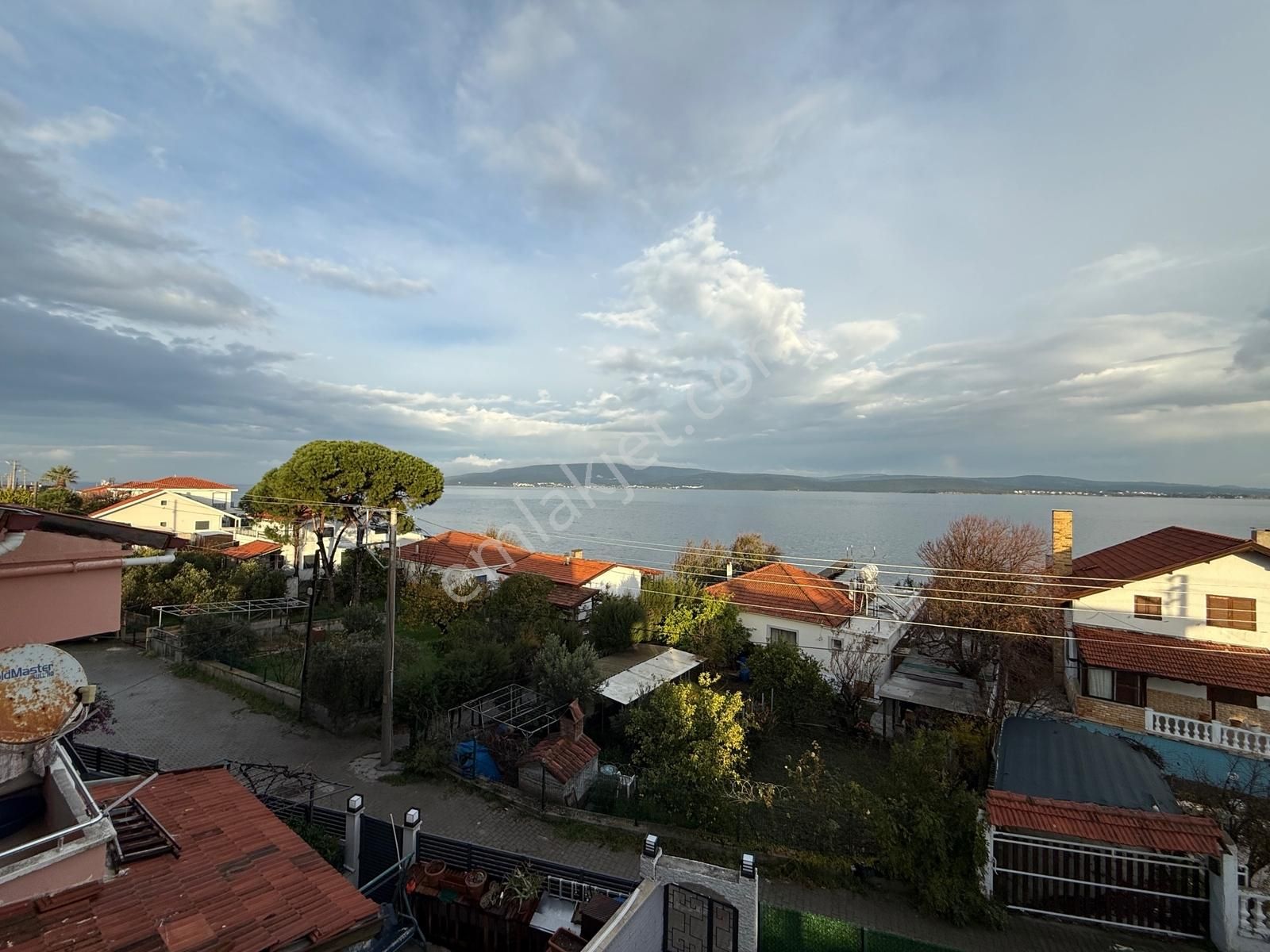 Urla Gülbahçede Denize 50m Mesafede Satılık Full Tadilatlı Villa - Görsel 21