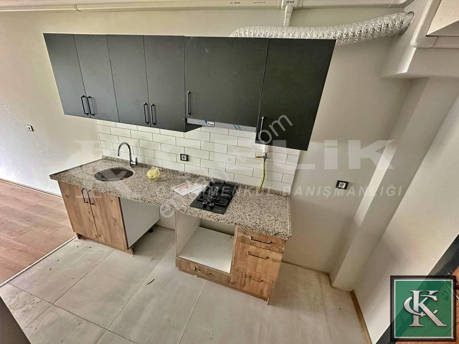 Bandırma Çelik Emlaktan 1+1 Dublex Oturuma Hazır Satılık Daire