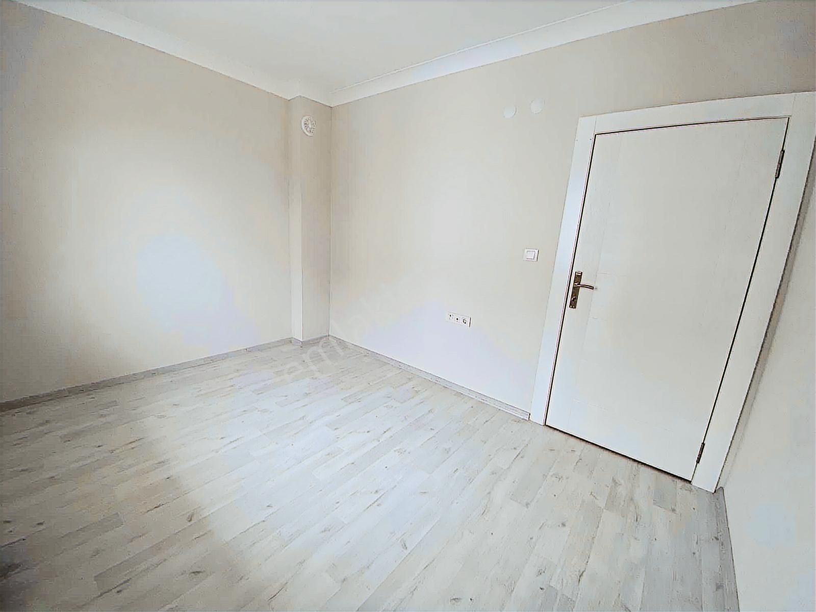 Esenboğa Mahallesinde Yola Yakın Ara Katta Kiralık Daire - Görsel 12