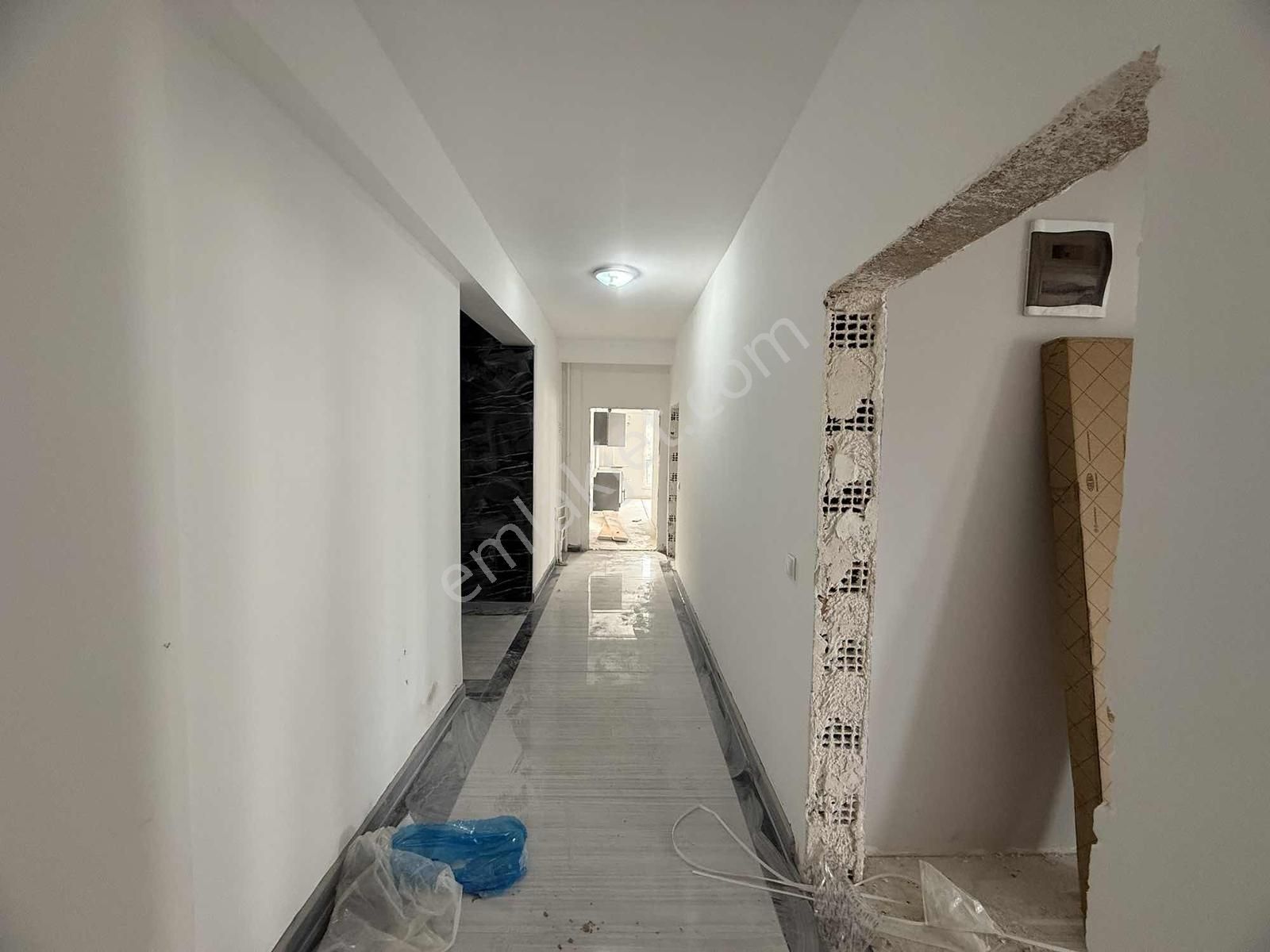 Tramvaya Çok Yakın Arakat 1+1 3.kat Geniş Balkonlu - Görsel 20