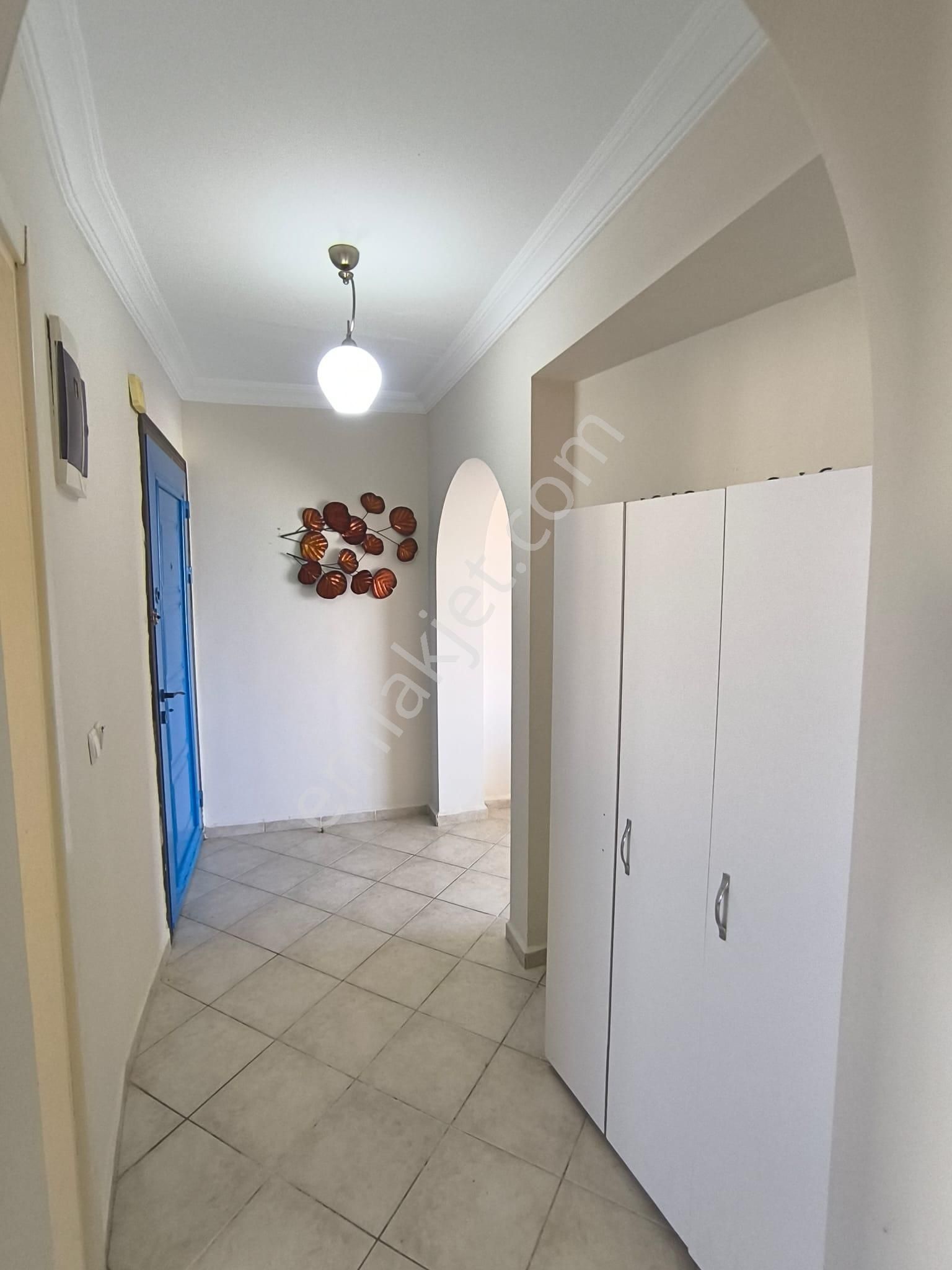 Flamingo Sitesinde Hem Deniz Hem Göl Manzaralı Teraslı Daire - Görsel 22