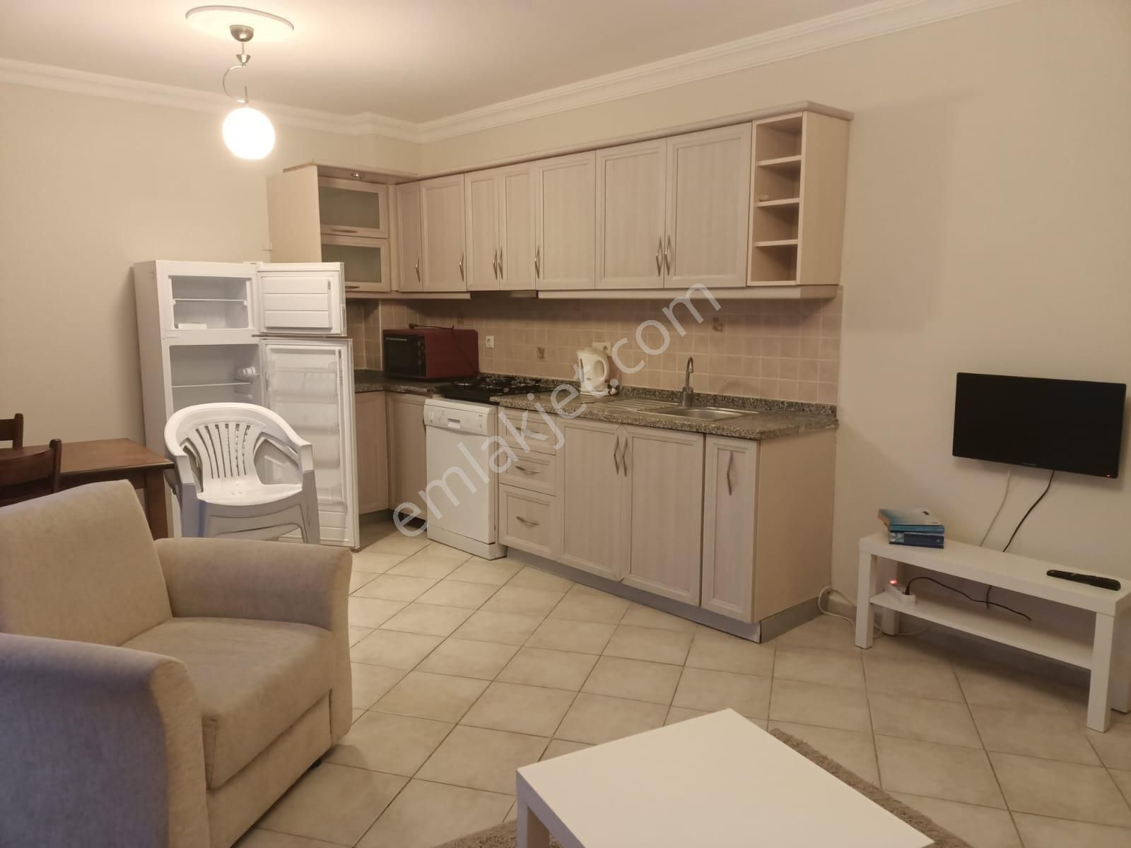 Flamingo Sitesinde Hem Deniz Hem Göl Manzaralı Teraslı Daire - Görsel 15