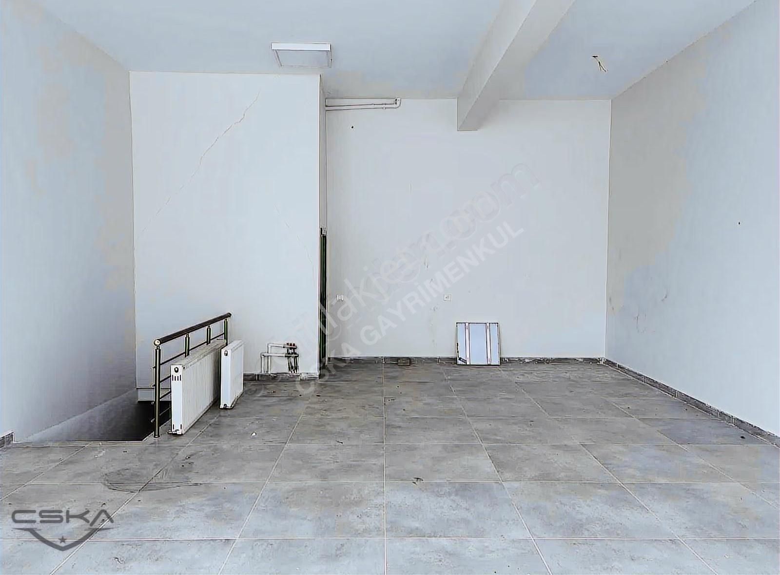 Cska Gayrimenkul'den Kiralık 60m² Depolu Dükkan - Görsel 4