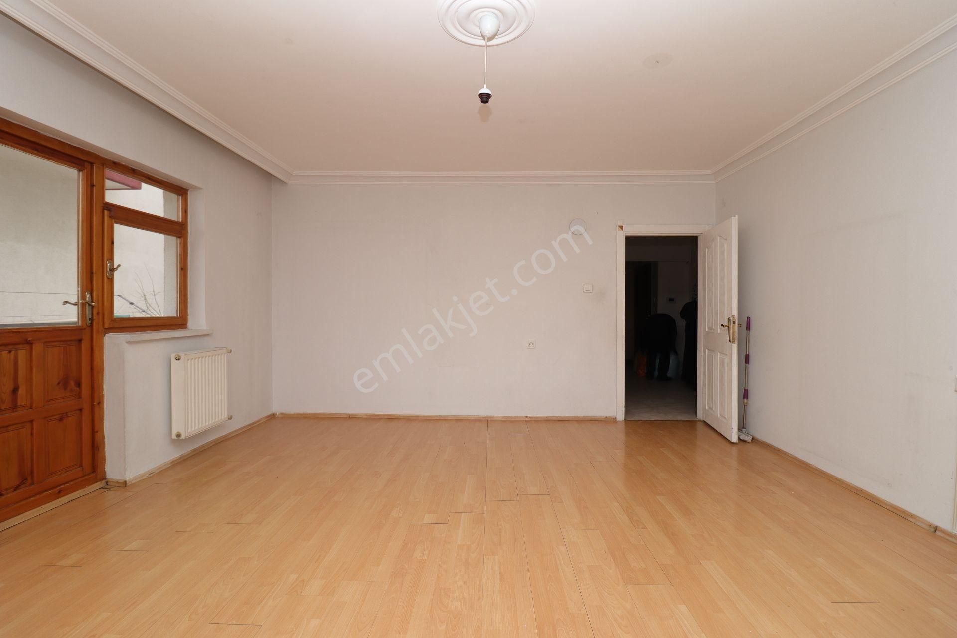 Akif'ten Etimesgut Piyade Mah Cadde Üstü 2+1 Katta Geniş Daire - Görsel 3