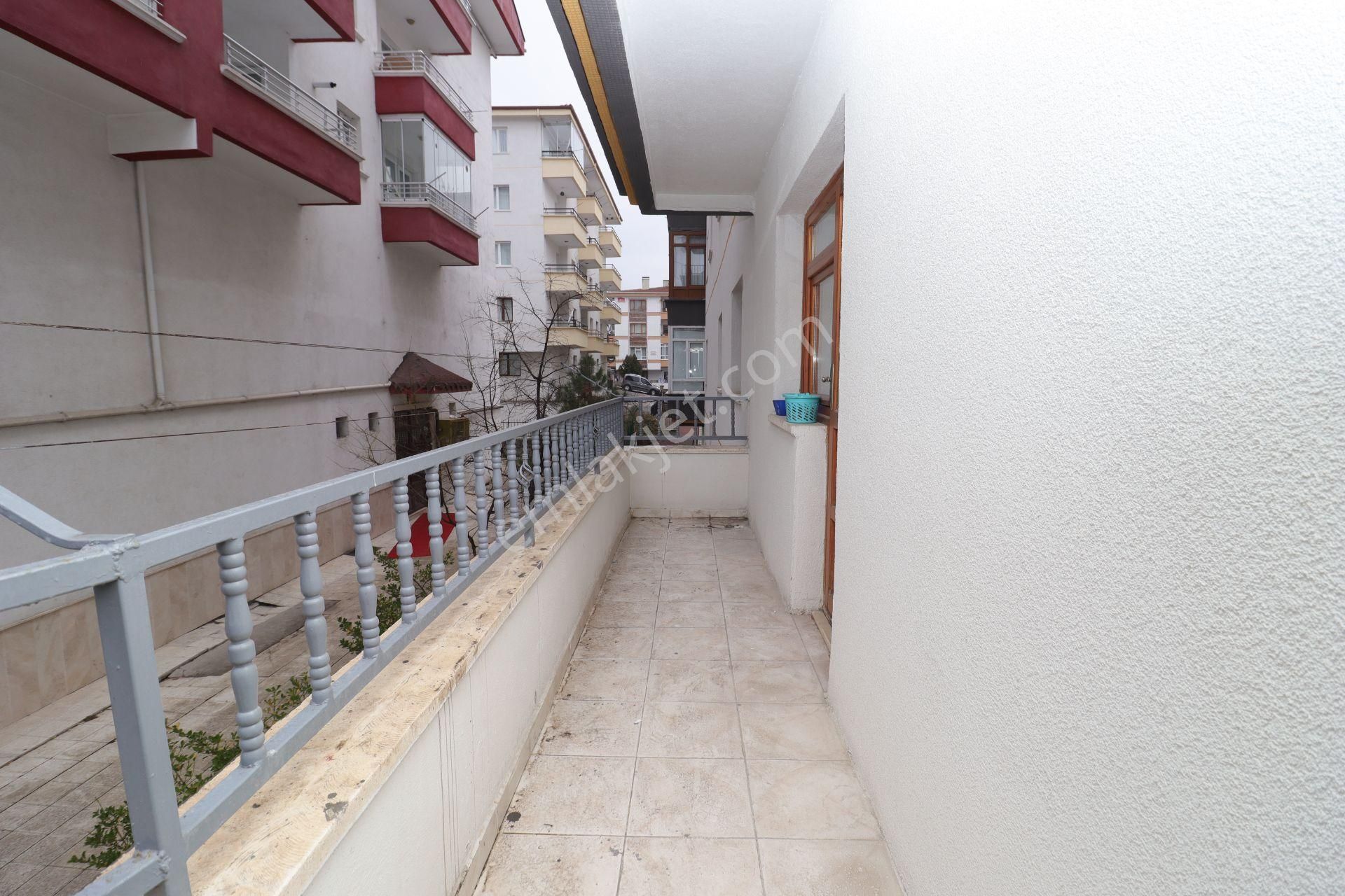 Akif'ten Etimesgut Piyade Mah Cadde Üstü 2+1 Katta Geniş Daire - Görsel 6