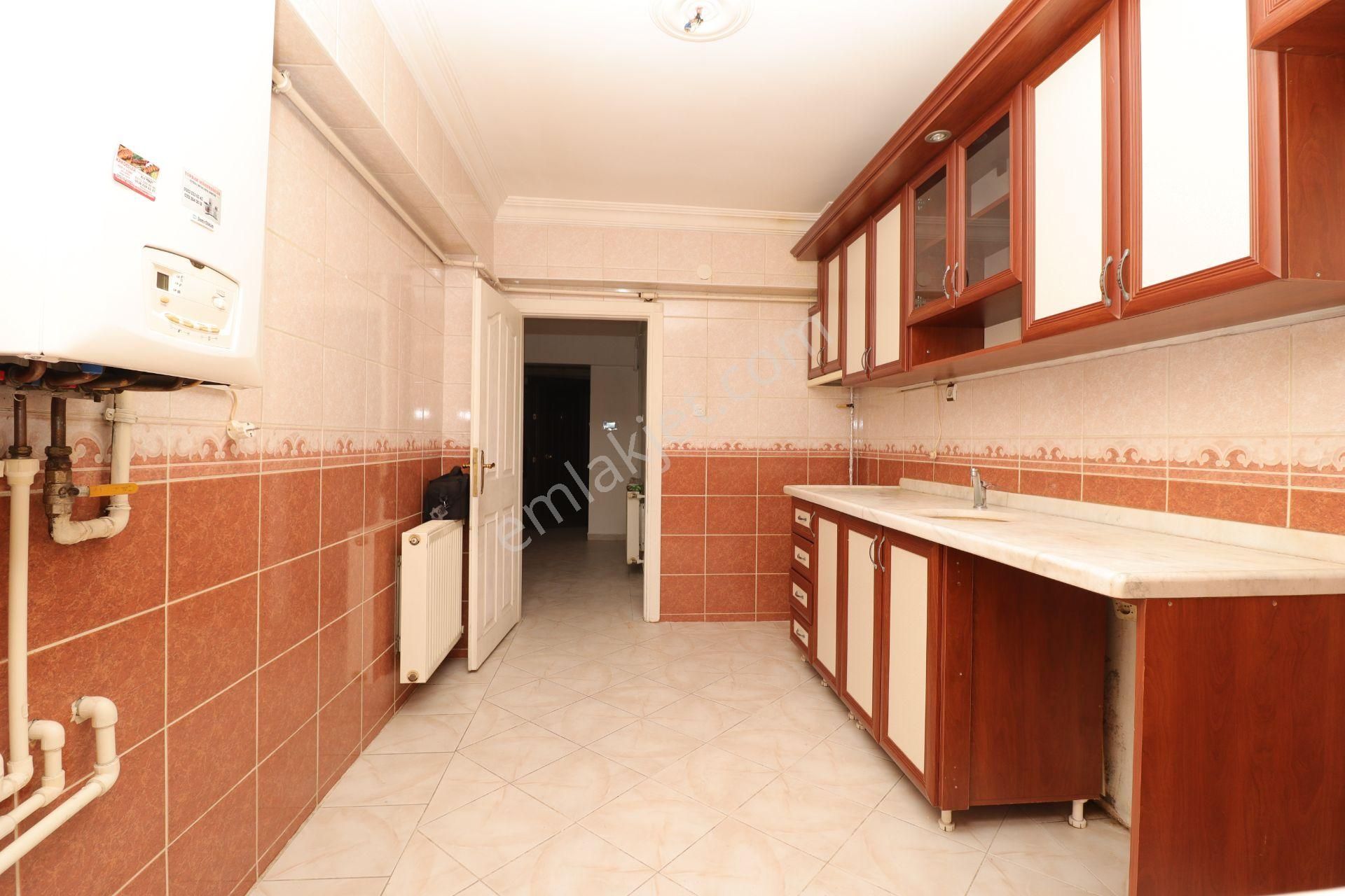 Akif'ten Etimesgut Piyade Mah Cadde Üstü 2+1 Katta Geniş Daire - Görsel 12