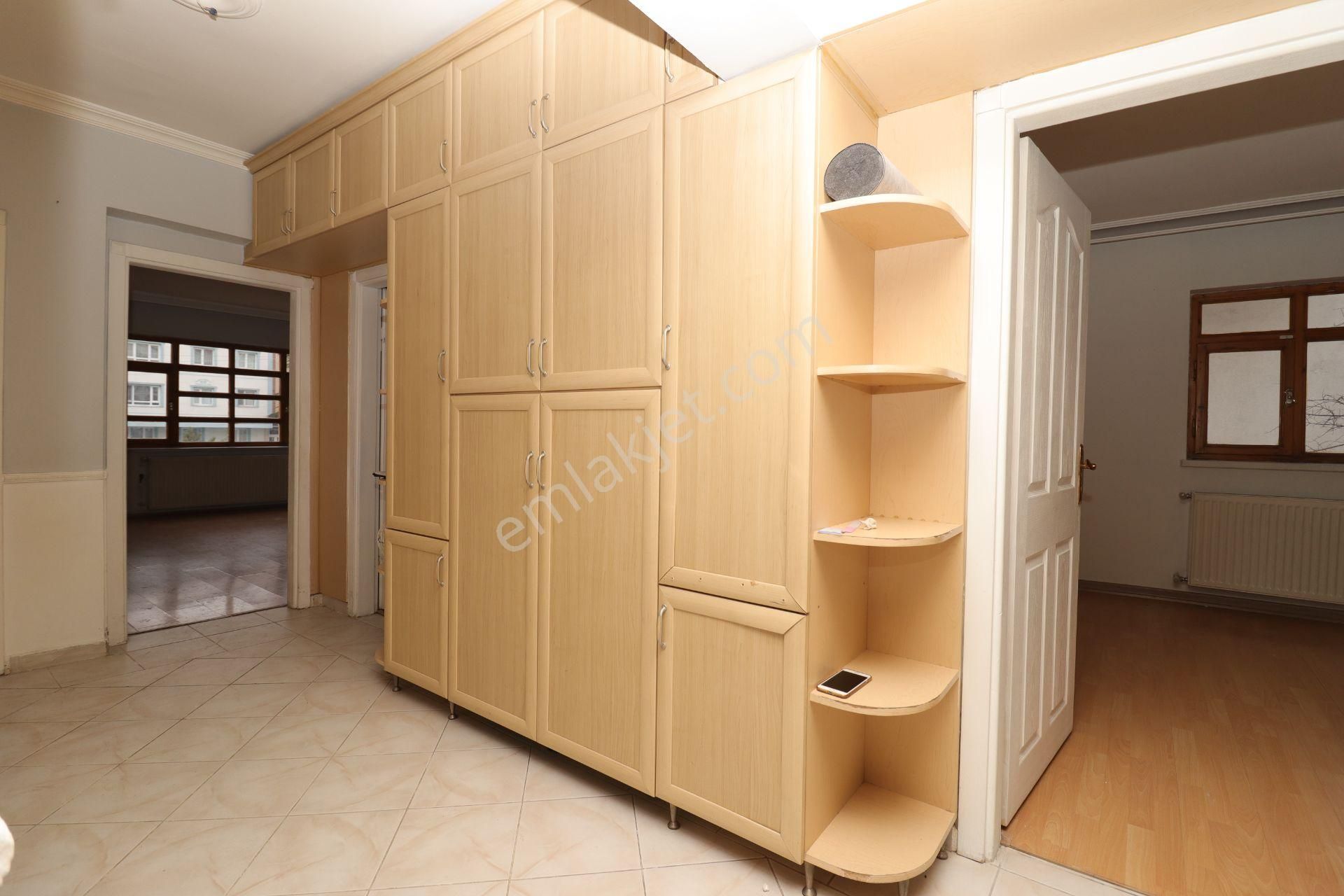 Akif'ten Etimesgut Piyade Mah Cadde Üstü 2+1 Katta Geniş Daire - Görsel 16