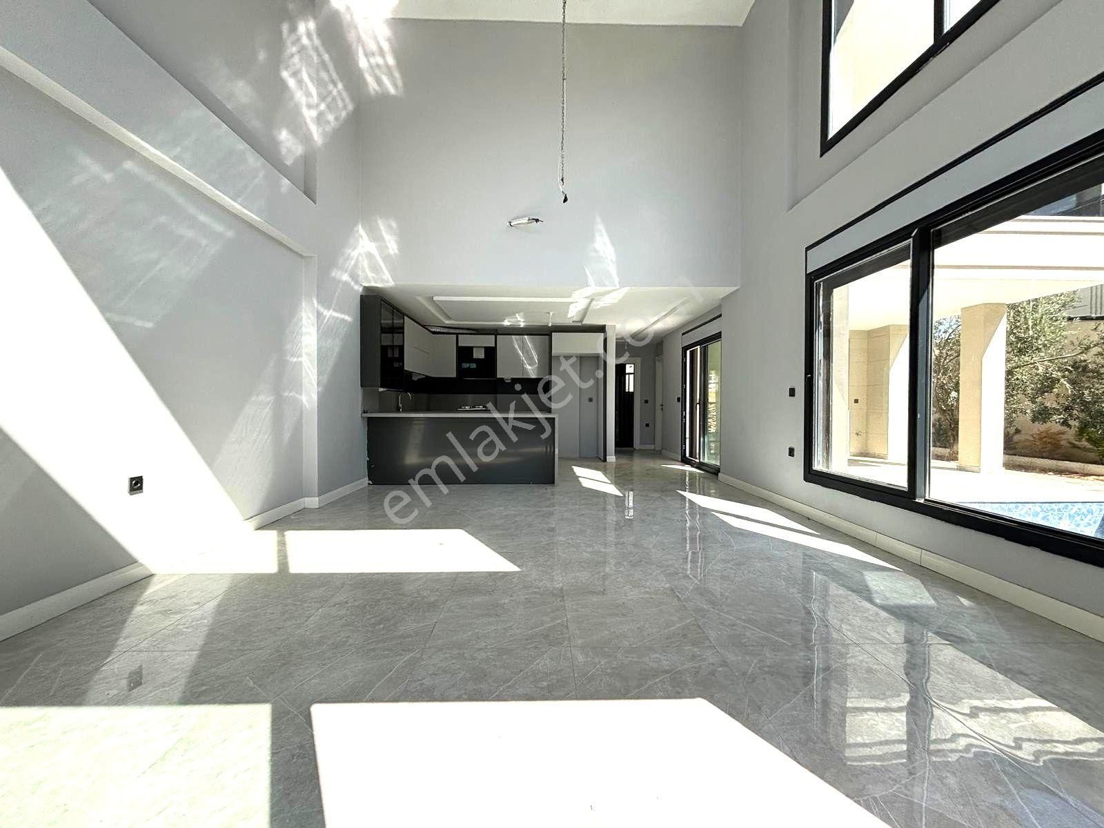 Yiğit'ten Güre'de 4+1 Müstakil Havuzlu Tripleks Lüks Villa - Görsel 8