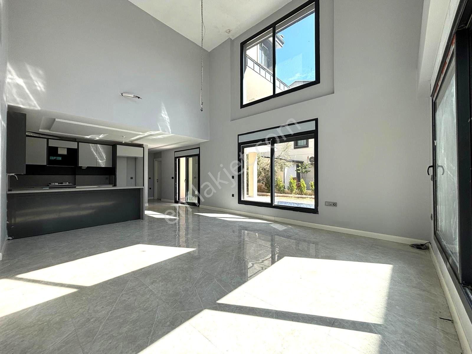 Yiğit'ten Güre'de 4+1 Müstakil Havuzlu Tripleks Lüks Villa - Görsel 5