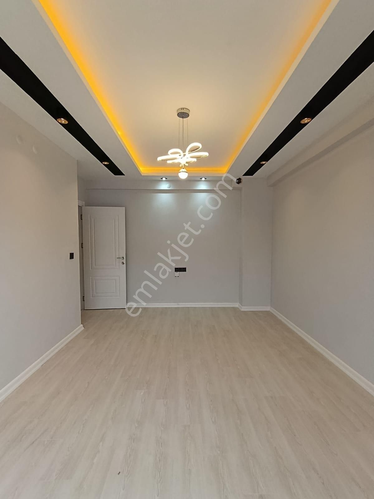 Çamlıca Mahallesinde 2+0 Satılık Daire - Görsel 6