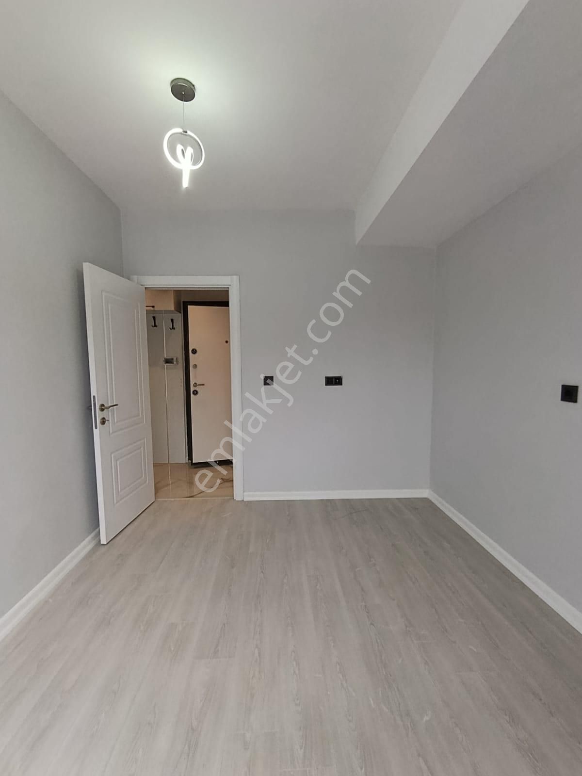 Çamlıca Mahallesinde 2+0 Satılık Daire - Görsel 9