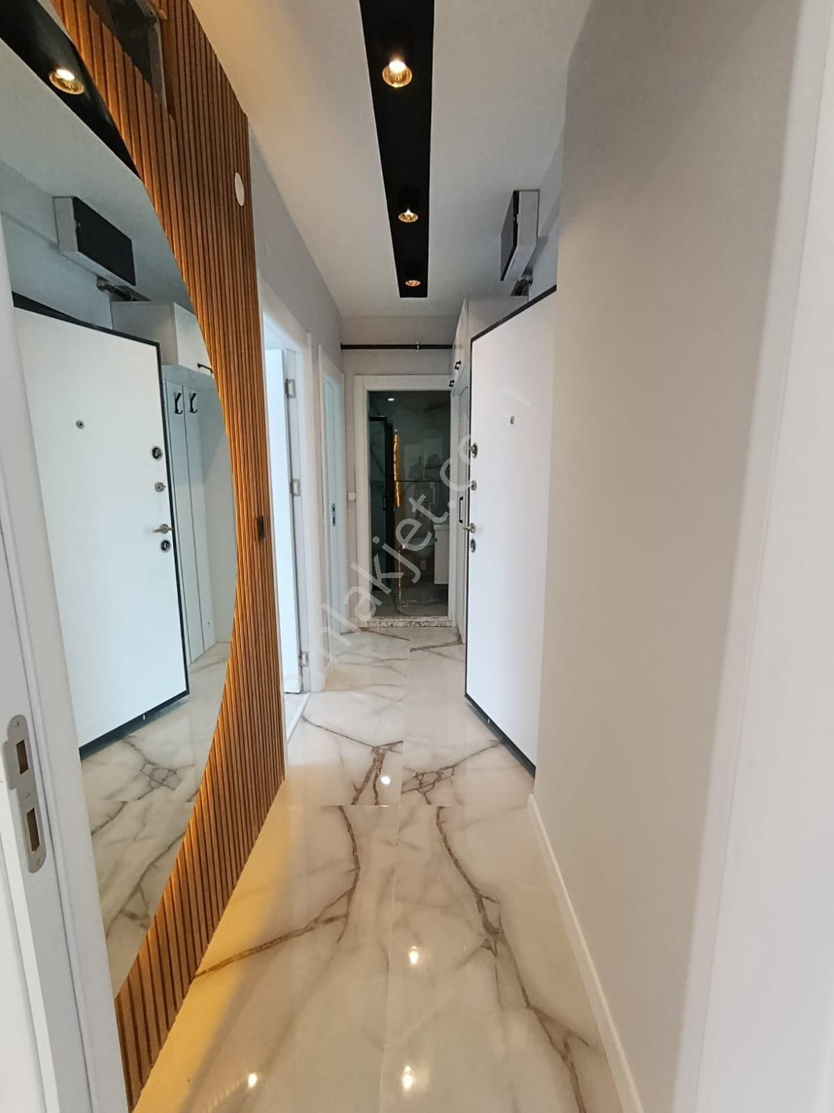 Çamlıca Mahallesinde 2+0 Satılık Daire - Görsel 14