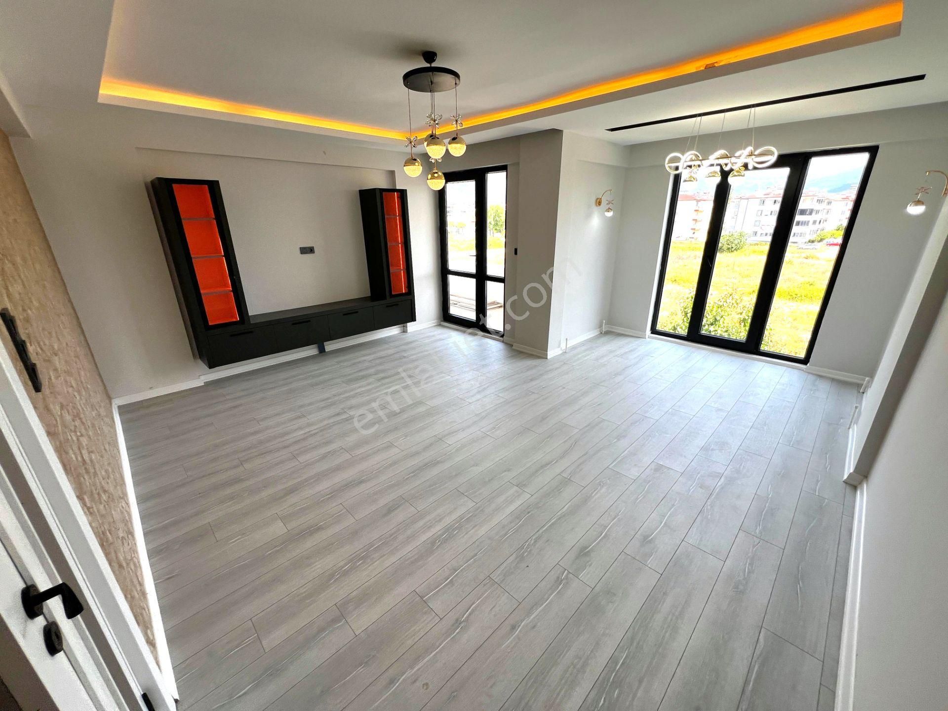 Yiğit'ten İkizçayda 3+1 Lüks Tasarımlı Hamam Konseptli Daire - Görsel 9