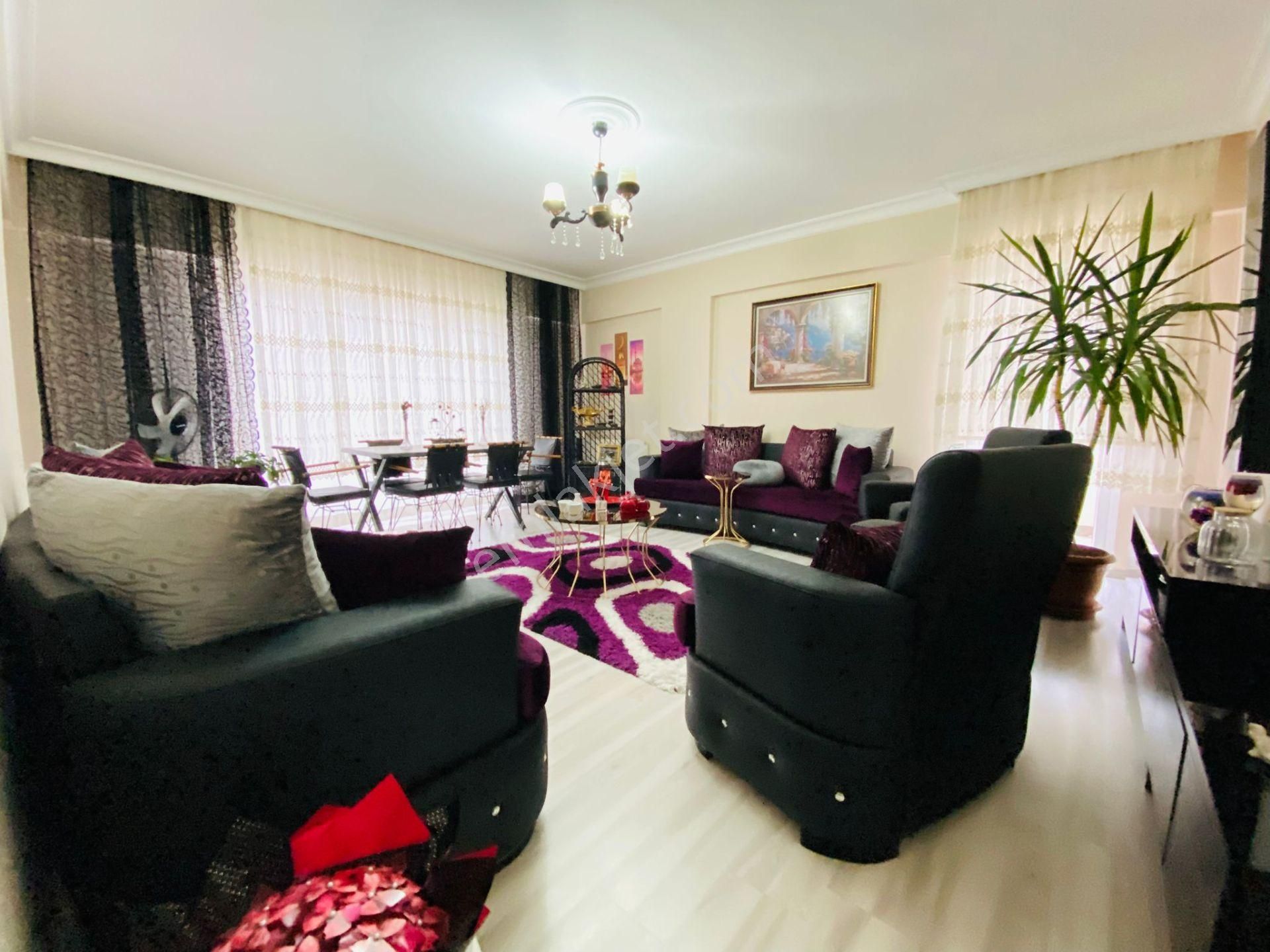 Misket'te Çift Girişli Asansörlü Yapılı 4+1 Satılık Dubleks Daire !!! - Görsel 3