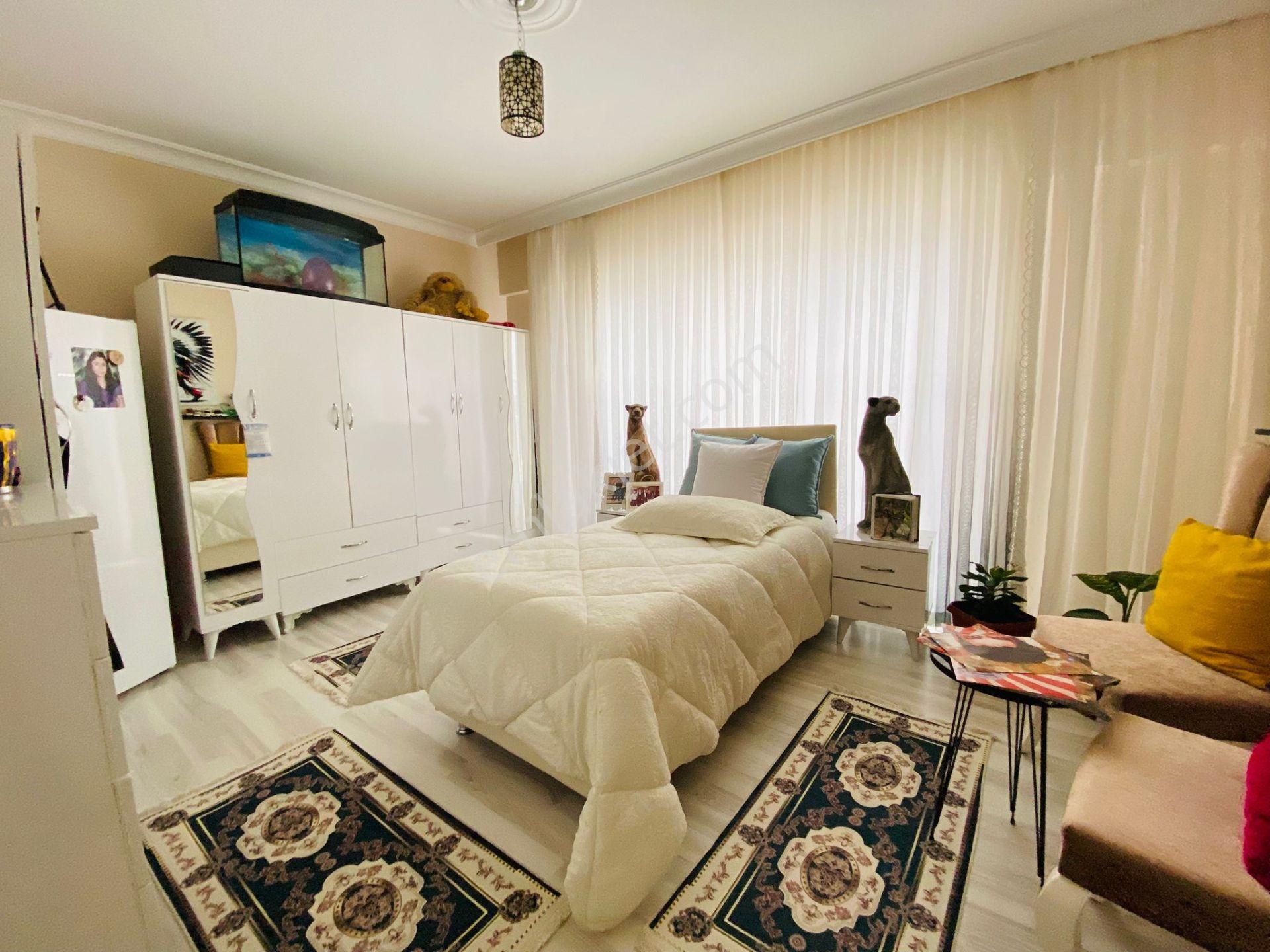 Misket'te Çift Girişli Asansörlü Yapılı 4+1 Satılık Dubleks Daire !!! - Görsel 11