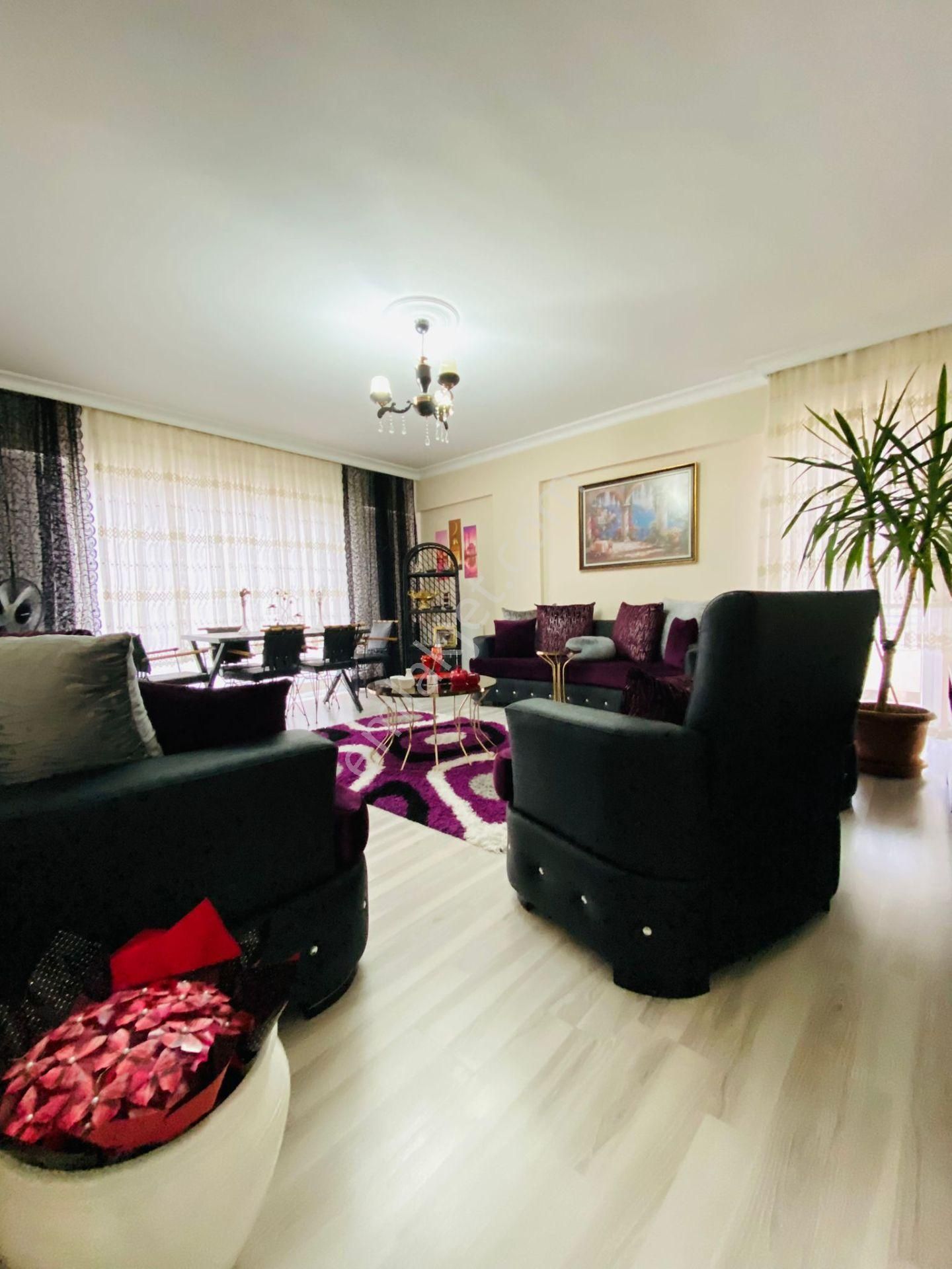 Misket'te Çift Girişli Asansörlü Yapılı 4+1 Satılık Dubleks Daire !!! - Görsel 2