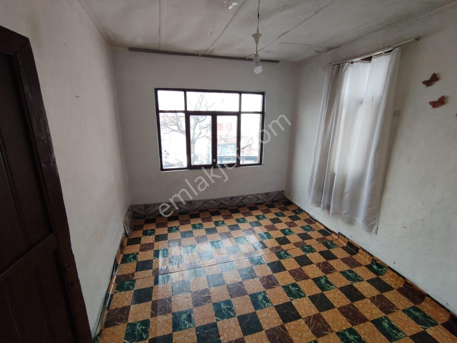 Bursa Şible Kiralık 4+1 İki Katlı Bahçeli Müstakil Ev