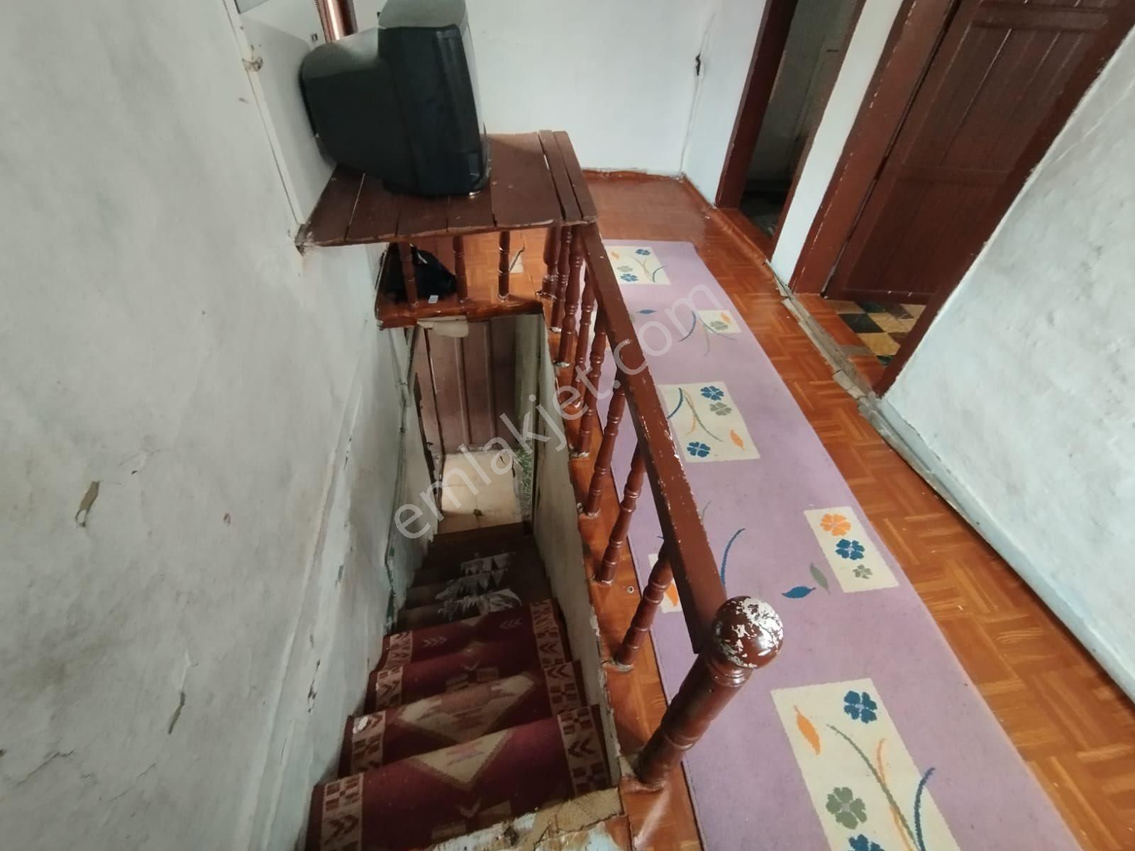 Bursa Şible Kiralık 4+1 İki Katlı Bahçeli Müstakil Ev - Görsel 8