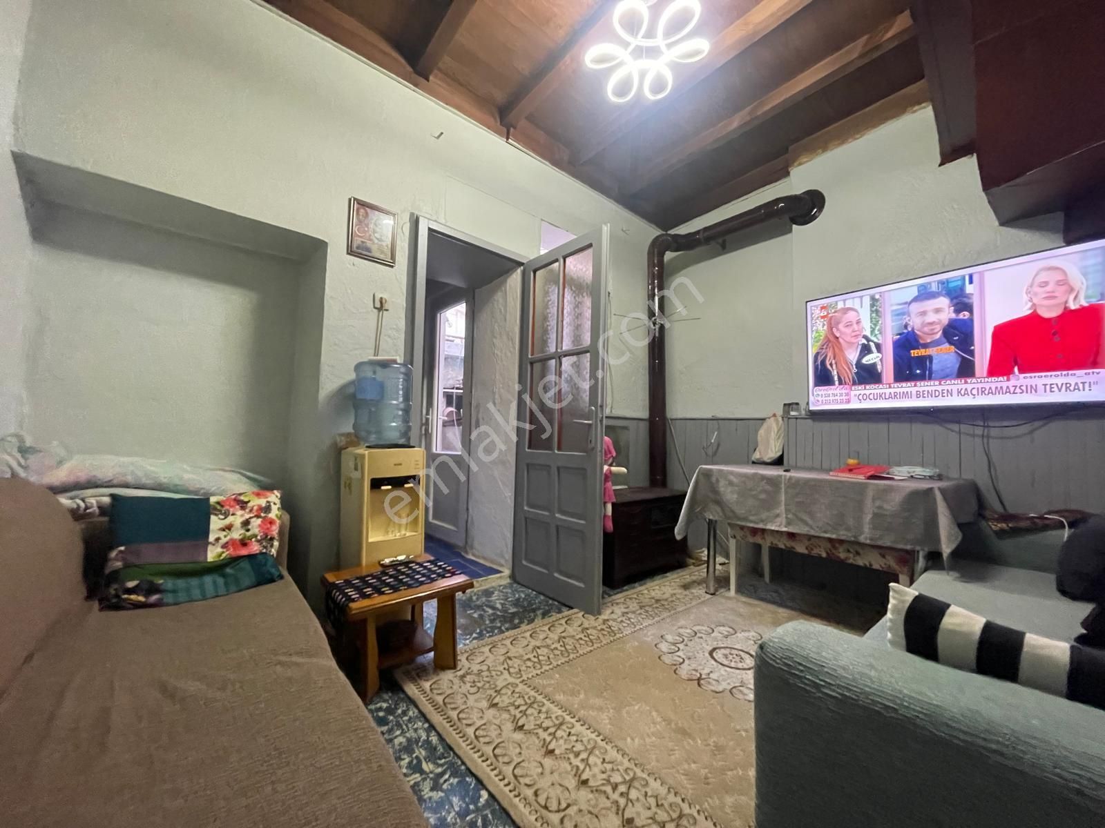 Ayvalık Merkez'de Avlulu Ve Daracalı 2 Katlı 3+1 Taş Rum Evi - Görsel 8