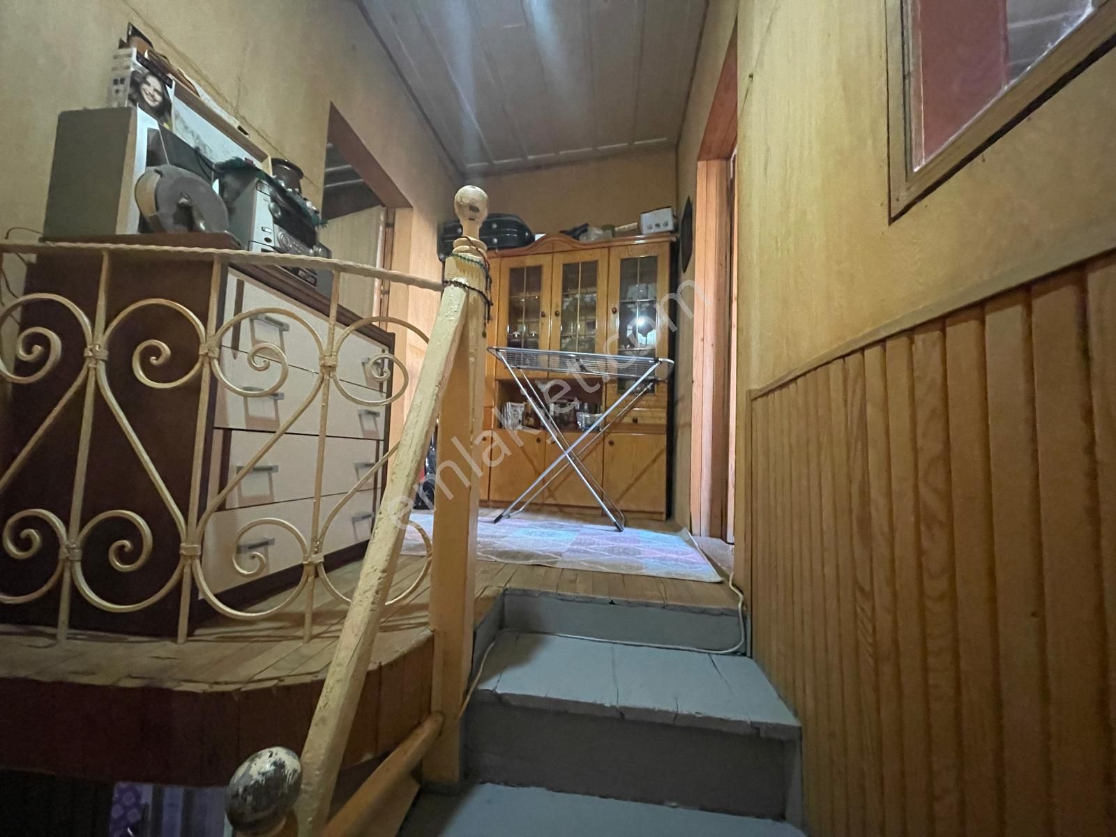 Ayvalık Merkez'de Avlulu Ve Daracalı 2 Katlı 3+1 Taş Rum Evi - Görsel 23