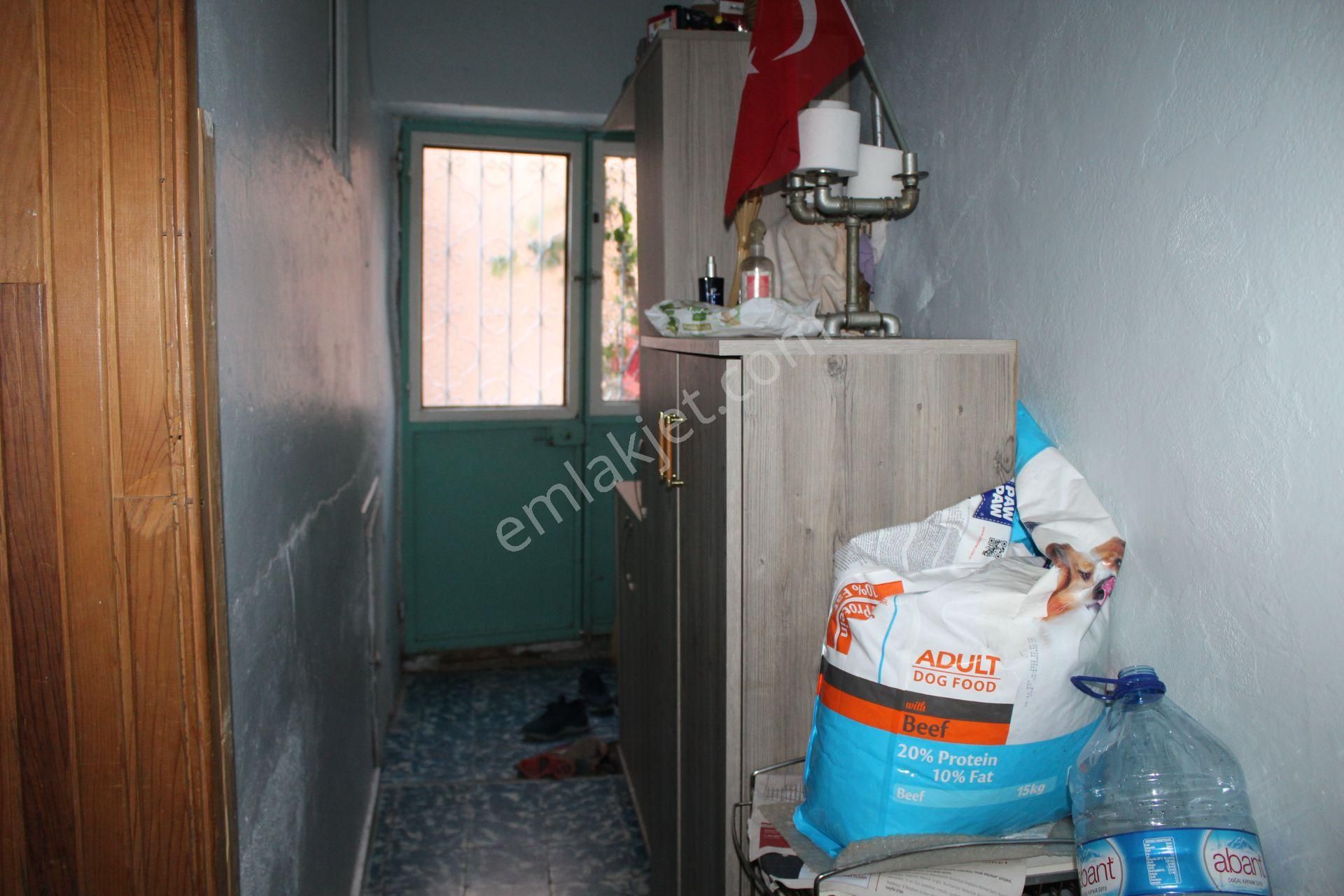 Ayvalık Merkez'de Avlulu Ve Daracalı 2 Katlı 3+1 Taş Rum Evi - Görsel 4