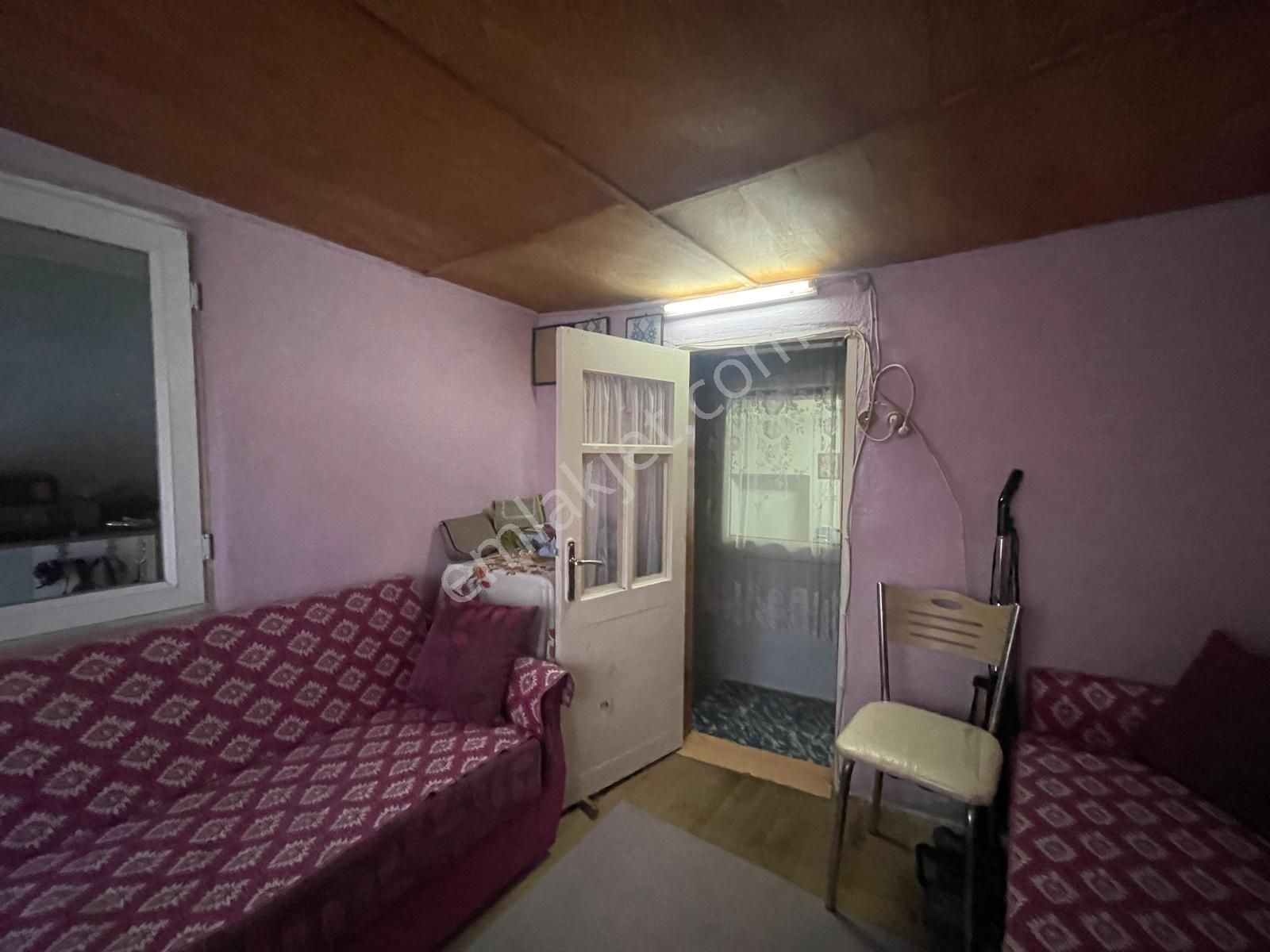 Ayvalık Merkez'de Avlulu Ve Daracalı 2 Katlı 3+1 Taş Rum Evi - Görsel 21