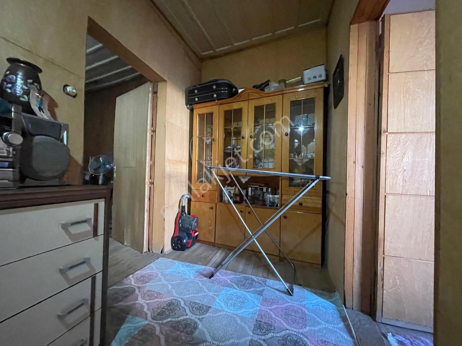 Ayvalık Merkez'de Avlulu Ve Daracalı 2 Katlı 3+1 Taş Rum Evi - Görsel 24