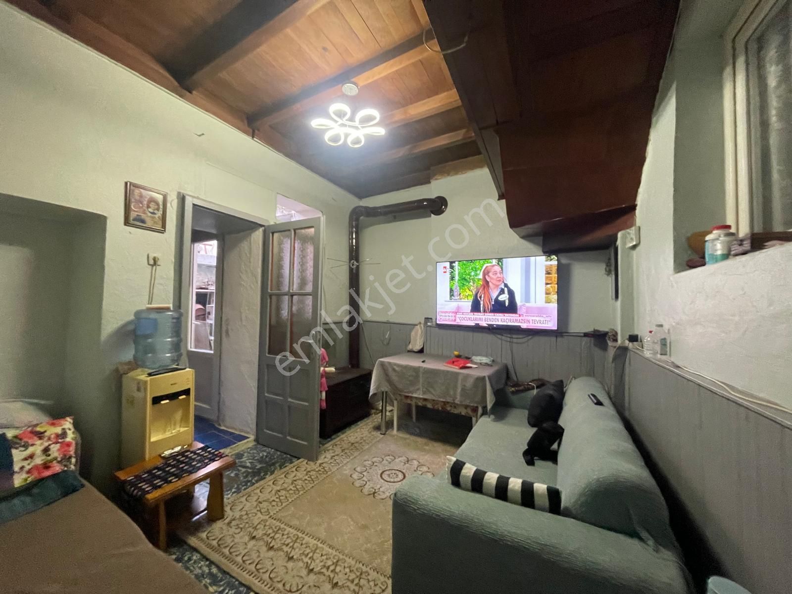 Ayvalık Merkez'de Avlulu Ve Daracalı 2 Katlı 3+1 Taş Rum Evi - Görsel 6