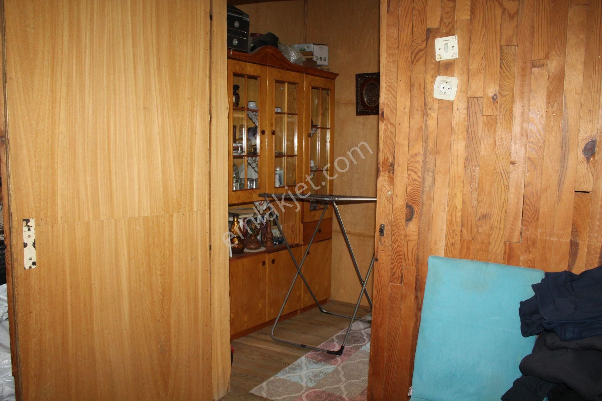 Ayvalık Merkez'de Avlulu Ve Daracalı 2 Katlı 3+1 Taş Rum Evi - Görsel 28