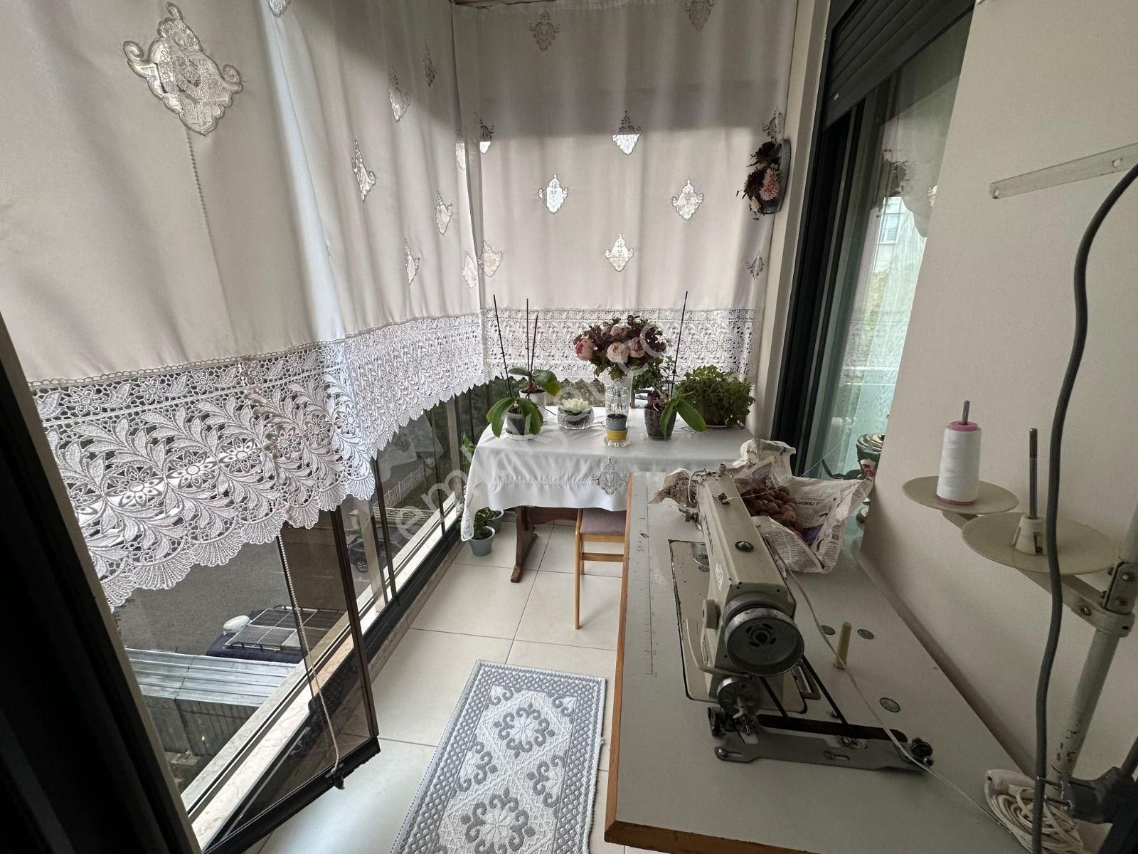 Kozyatağı Central Hast. Civarı Balkonlu Ebevyn Banyolu 3+1 Daire - Görsel 5