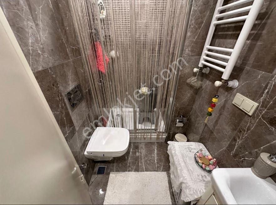 Kozyatağı Central Hast. Civarı Balkonlu Ebevyn Banyolu 3+1 Daire - Görsel 11