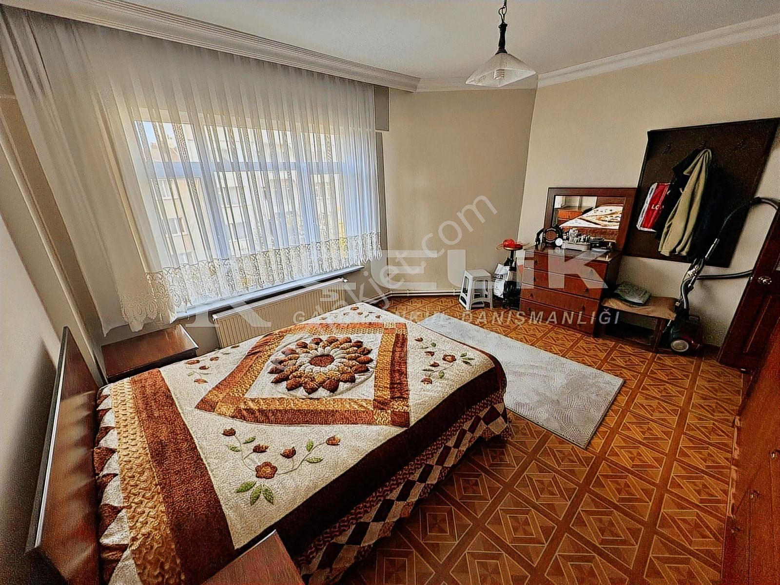 Çelik'ten Hacı Yusuf Mah Çarşı Merkezde 3+1 150m2 Satılık Daire - Görsel 6