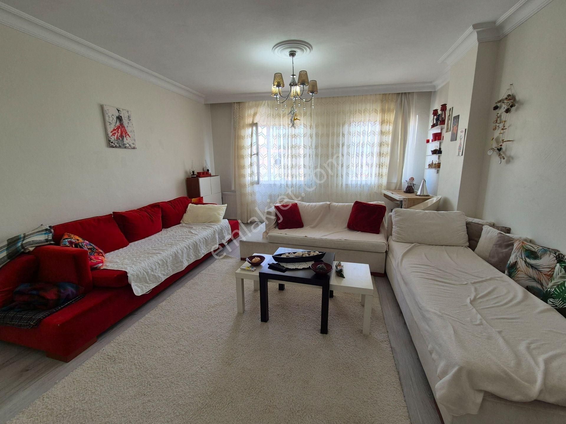 İçerenköy Alanaldı Cd Üzeri, Merkezi Konumda Geniş Ara Katta Eşyalı 1+1 Daire - Görsel 8