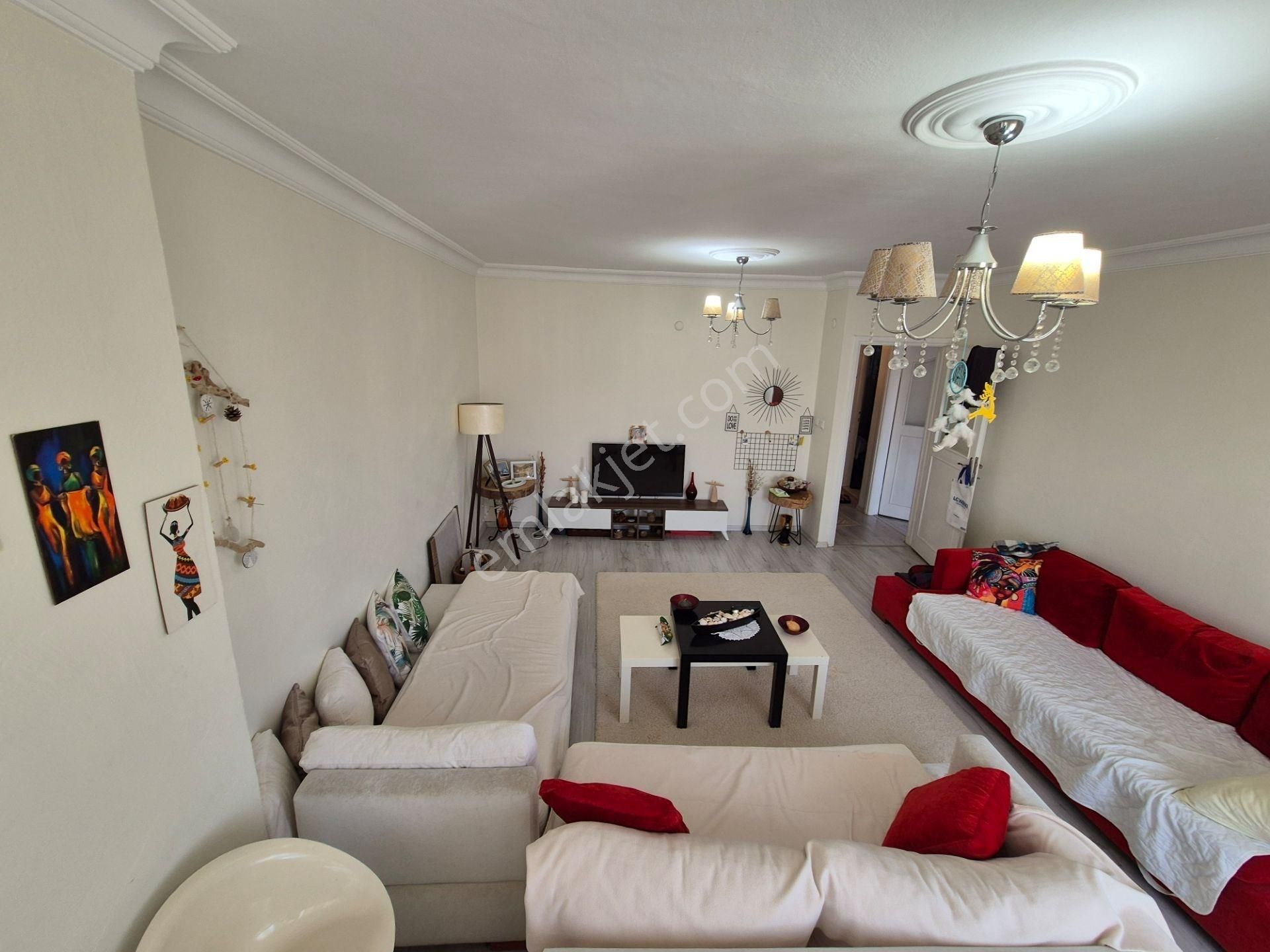 İçerenköy Alanaldı Cd Üzeri, Merkezi Konumda Geniş Ara Katta Eşyalı 1+1 Daire - Görsel 6